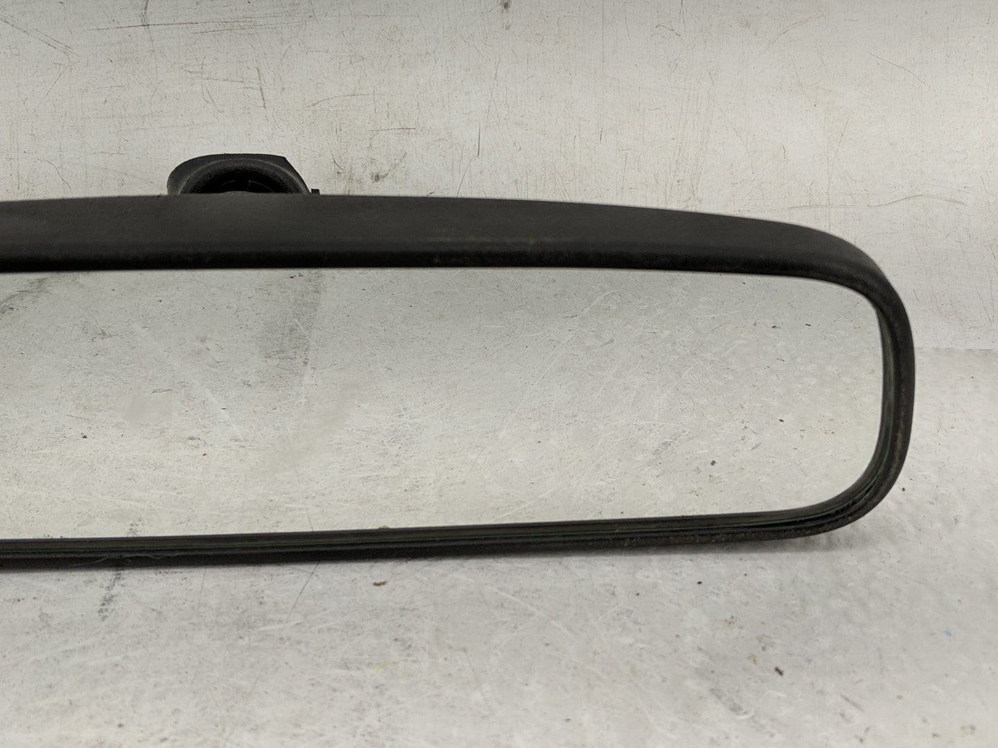 2018 Nissan Rogue Interior Rear View Mirror Replacement OEM P/N:E13010837 Fits OEM Used Auto Parts - Oemusedautoparts1.com
