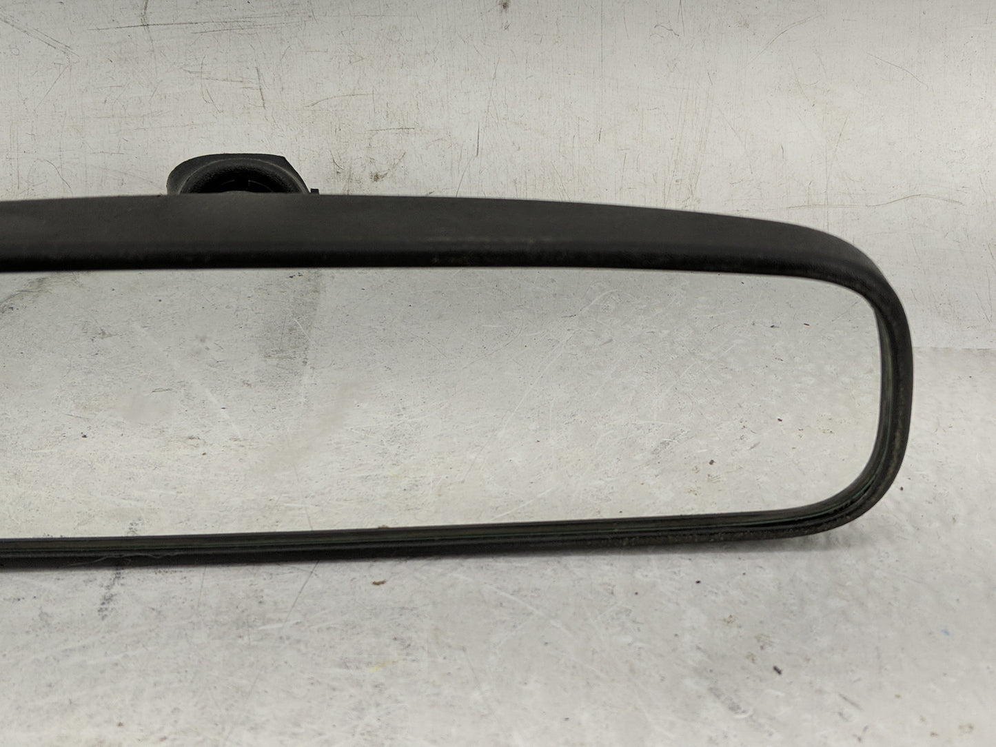 2018 Nissan Rogue Interior Rear View Mirror Replacement OEM P/N:E13010837 Fits OEM Used Auto Parts - Oemusedautoparts1.com