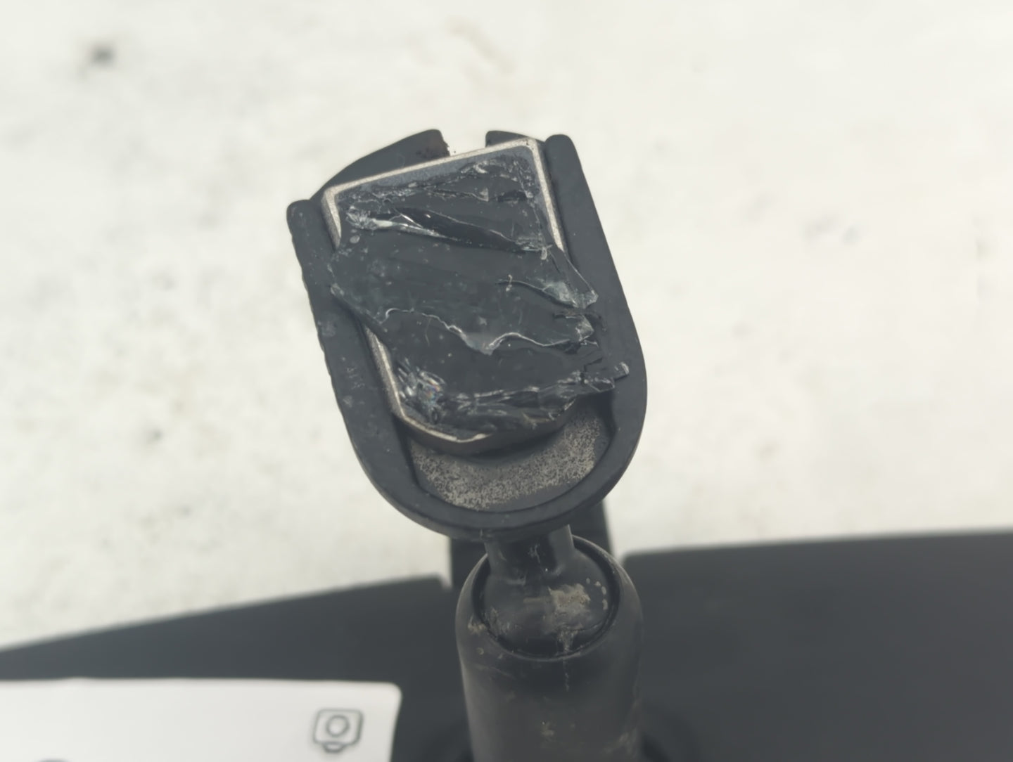 2014-2022 Nissan Rogue Interior Rear View Mirror Replacement OEM P/N:031681 Fits OEM Used Auto Parts - Oemusedautoparts1.com