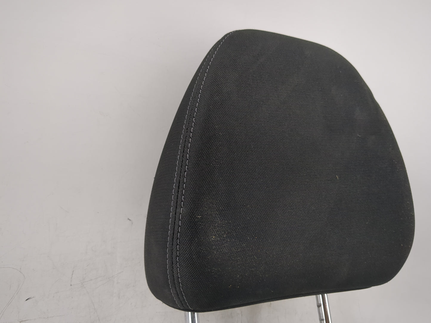 2018-2020 Nissan Rogue Headrest Head Rest Front Driver Passenger Seat Fits Fits 2018 2019 2020 OEM Used Auto Parts - Oemused