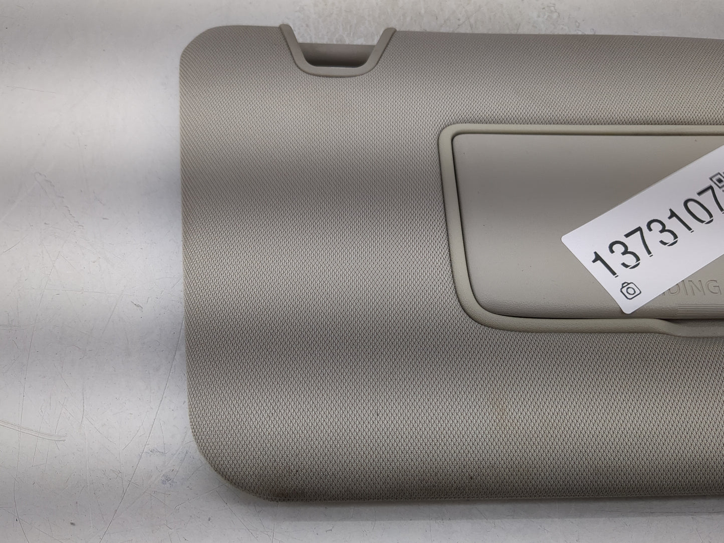 2018-2020 Nissan Rogue Sun Visor Shade Replacement Passenger Right Mirror Fits Fits 2018 2019 2020 OEM Used Auto Parts - Oem