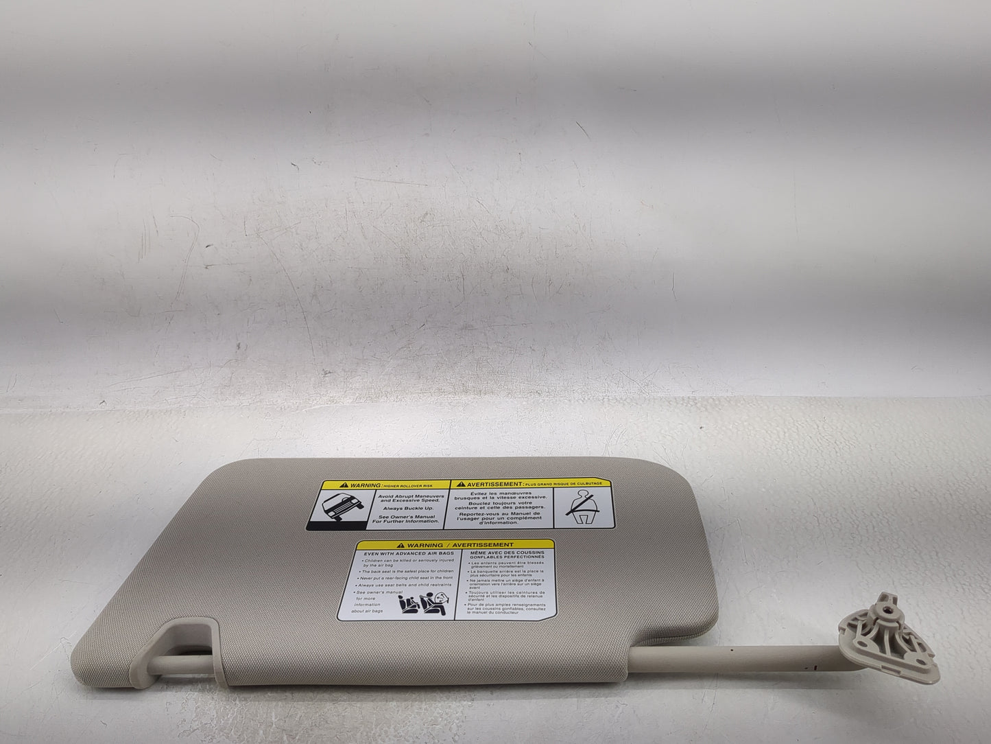 2018-2020 Nissan Rogue Sun Visor Shade Replacement Passenger Right Mirror Fits Fits 2018 2019 2020 OEM Used Auto Parts - Oem