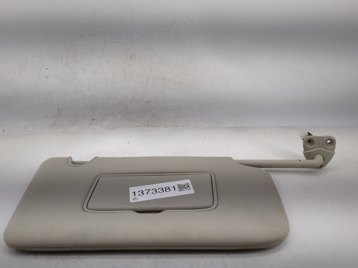 2018-2020 Nissan Rogue Sun Visor Shade Replacement Passenger Right Mirror Fits Fits 2018 2019 2020 OEM Used Auto Parts - Oem