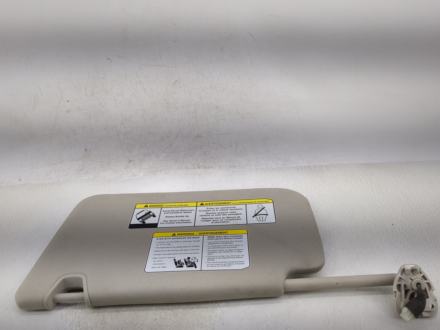 2018-2020 Nissan Rogue Sun Visor Shade Replacement Passenger Right Mirror Fits Fits 2018 2019 2020 OEM Used Auto Parts - Oem