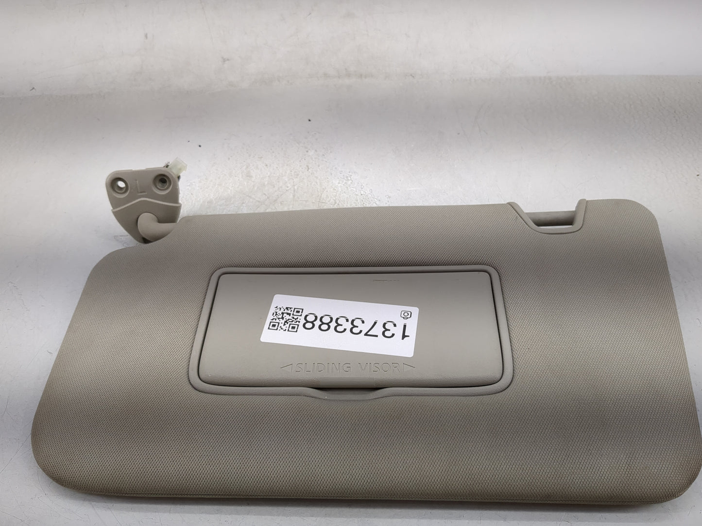 2018-2020 Nissan Rogue Sun Visor Shade Replacement Driver Left Mirror Fits Fits 2018 2019 2020 OEM Used Auto Parts - Oemused