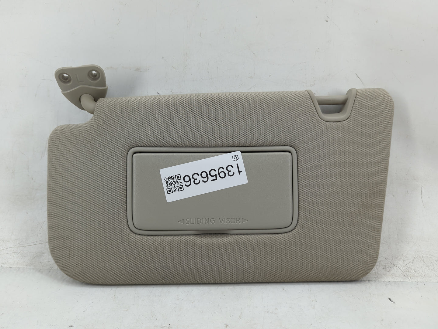 2018-2020 Nissan Rogue Sun Visor Shade Replacement Driver Left Mirror Fits Fits 2018 2019 2020 OEM Used Auto Parts - Oemused