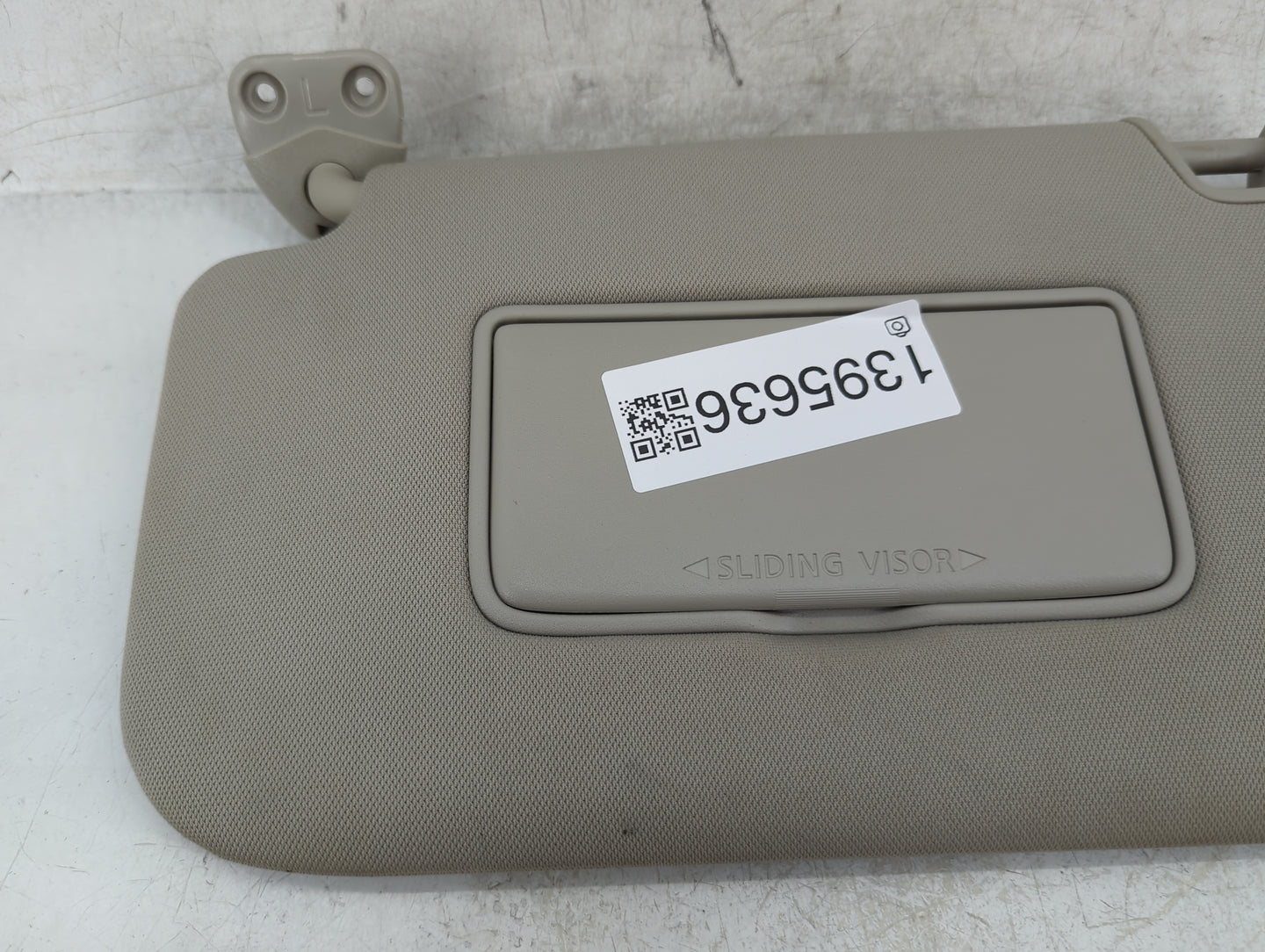 2018-2020 Nissan Rogue Sun Visor Shade Replacement Driver Left Mirror Fits Fits 2018 2019 2020 OEM Used Auto Parts - Oemused