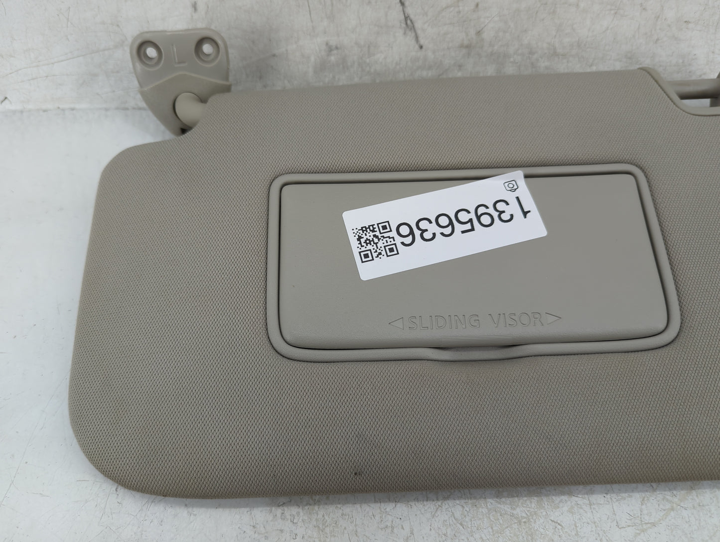 2018-2020 Nissan Rogue Sun Visor Shade Replacement Driver Left Mirror Fits Fits 2018 2019 2020 OEM Used Auto Parts - Oemused
