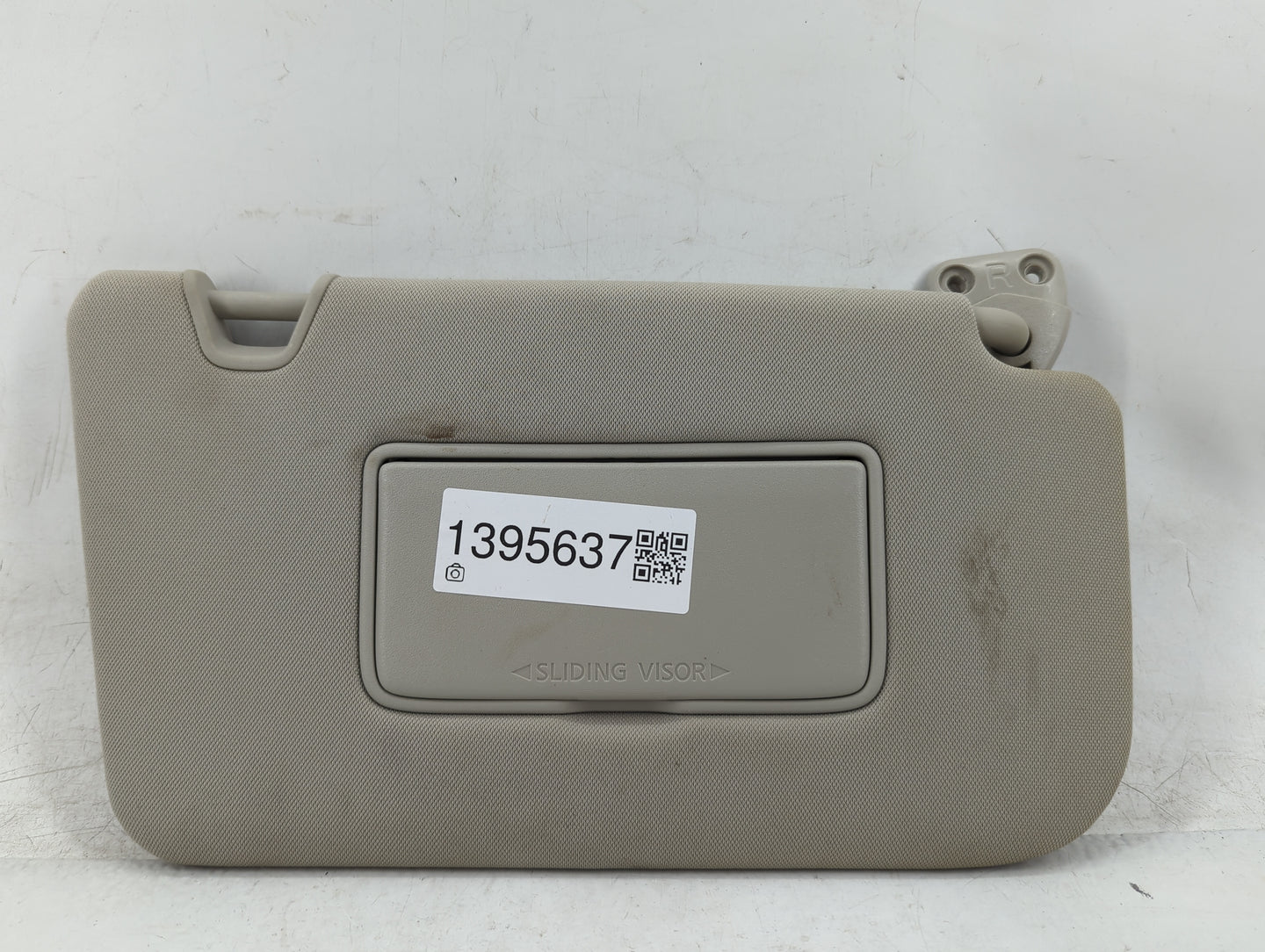2018-2020 Nissan Rogue Sun Visor Shade Replacement Passenger Right Mirror Fits Fits 2018 2019 2020 OEM Used Auto Parts - Oem