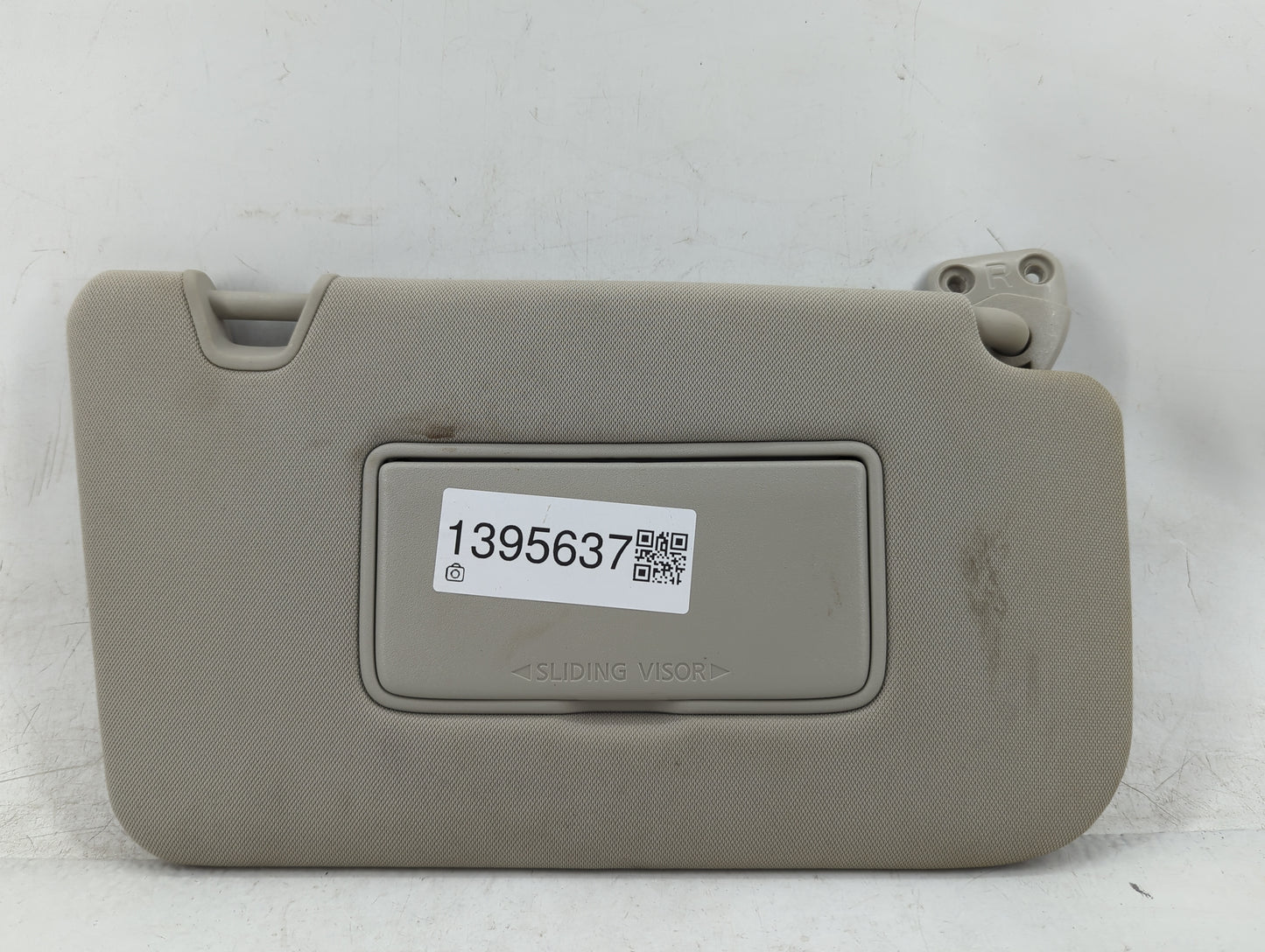 2018-2020 Nissan Rogue Sun Visor Shade Replacement Passenger Right Mirror Fits Fits 2018 2019 2020 OEM Used Auto Parts - Oem