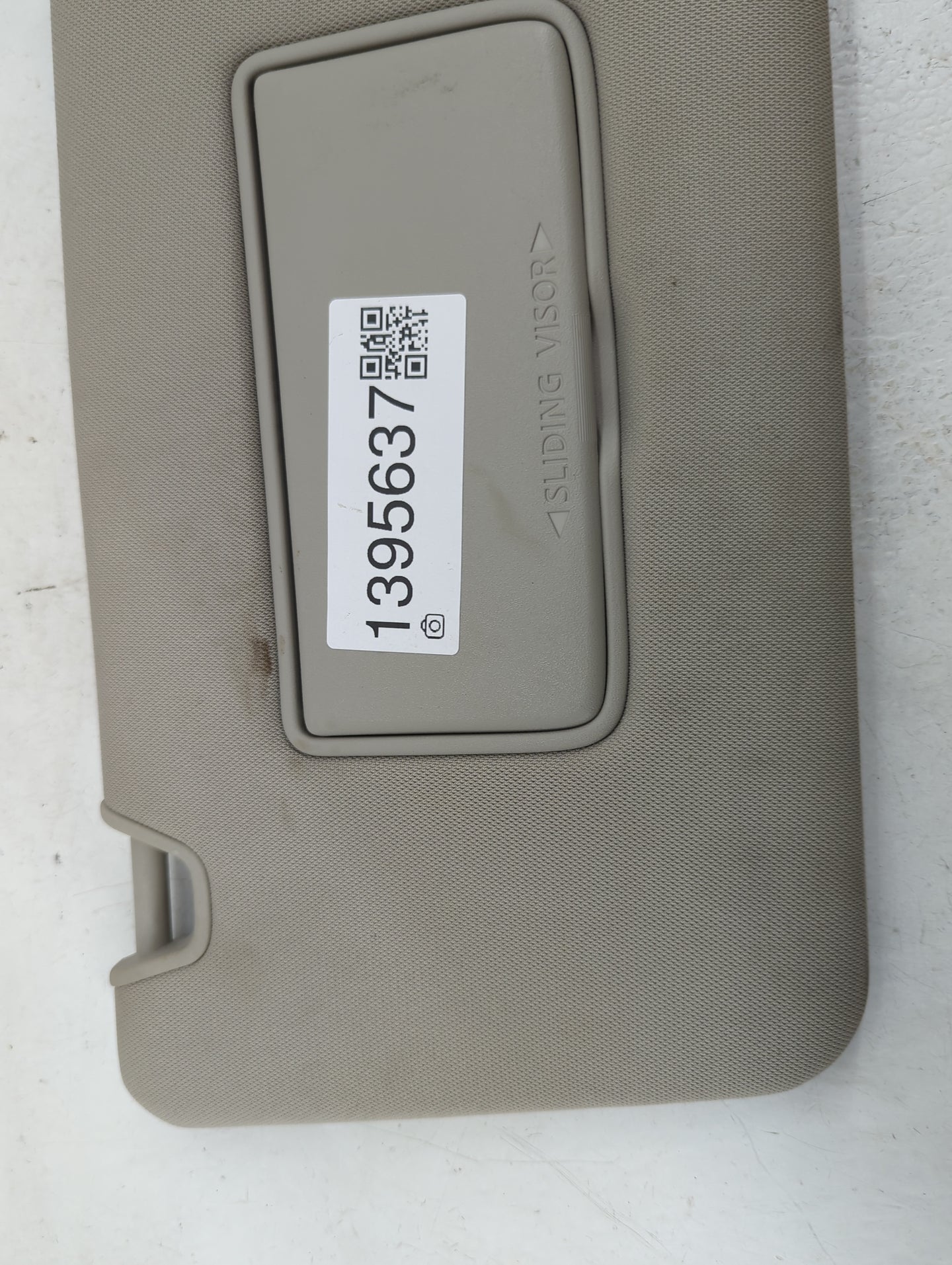 2018-2020 Nissan Rogue Sun Visor Shade Replacement Passenger Right Mirror Fits Fits 2018 2019 2020 OEM Used Auto Parts - Oem