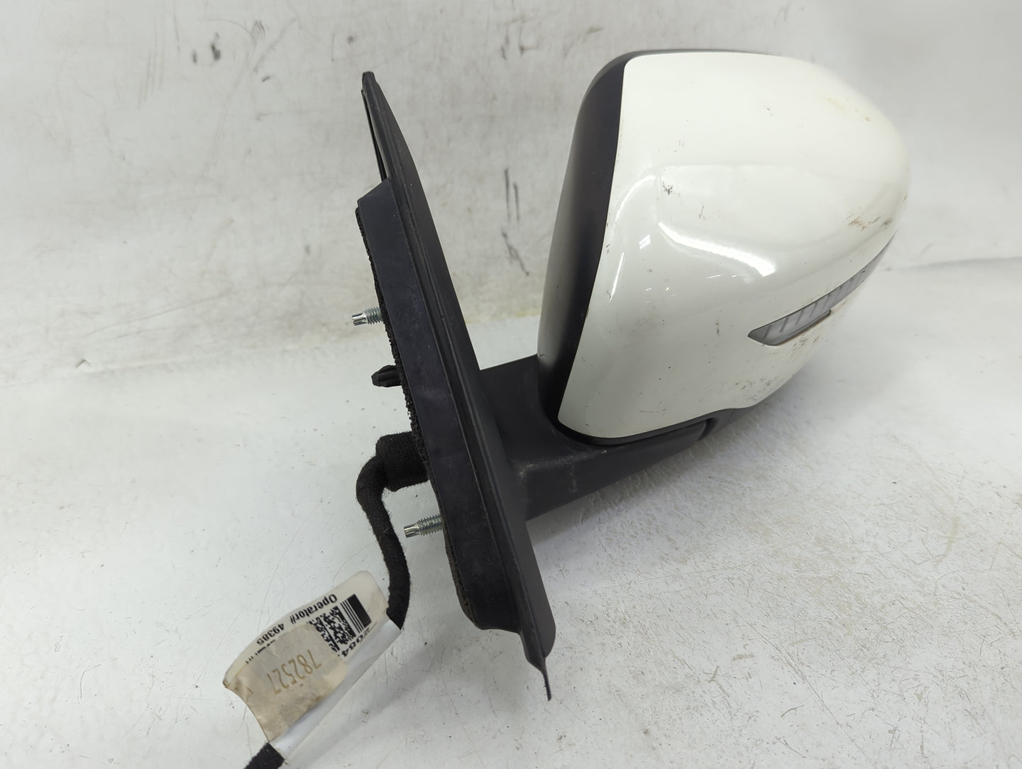 2017-2020 Nissan Rogue Driver Side View Mirror - Left Door Mirror OEM Used - Oemusedautoparts1.com