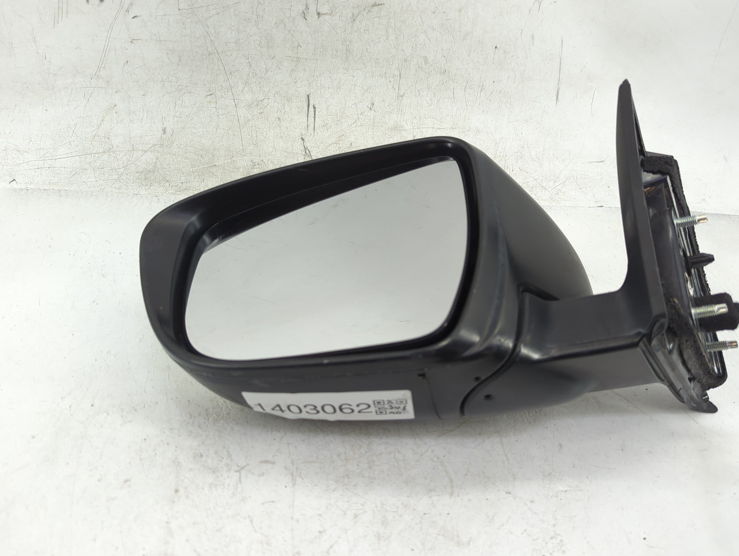 2017-2020 Nissan Rogue Driver Side View Mirror - Left Door Mirror OEM Used - Oemusedautoparts1.com