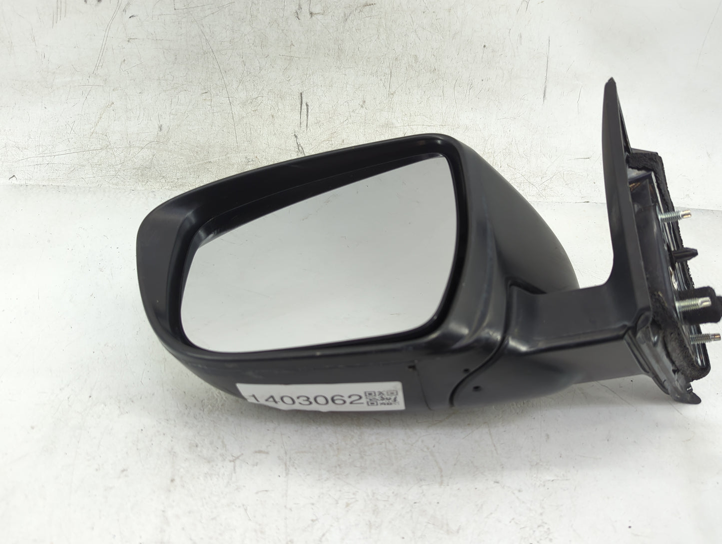 2017-2020 Nissan Rogue Driver Side View Mirror - Left Door Mirror OEM Used - Oemusedautoparts1.com