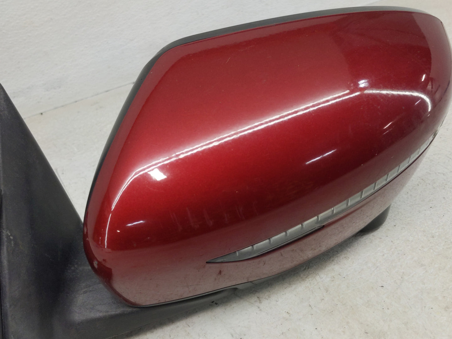 2017-2020 Nissan Rogue Driver Side View Mirror - Left Door Mirror OEM Used - Oemusedautoparts1.com