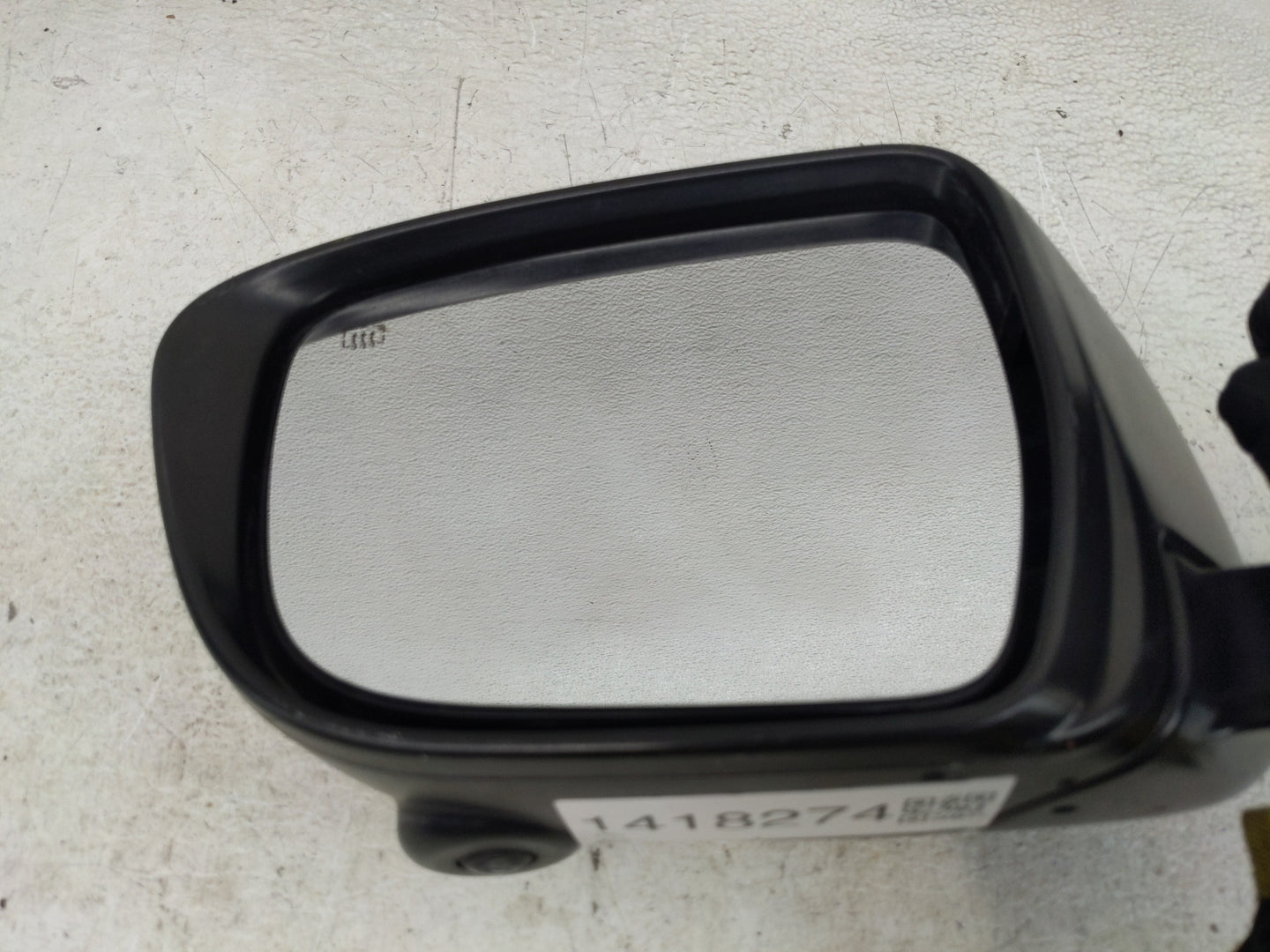 2017-2020 Nissan Rogue Driver Side View Mirror - Left Door Mirror OEM Used - Oemusedautoparts1.com