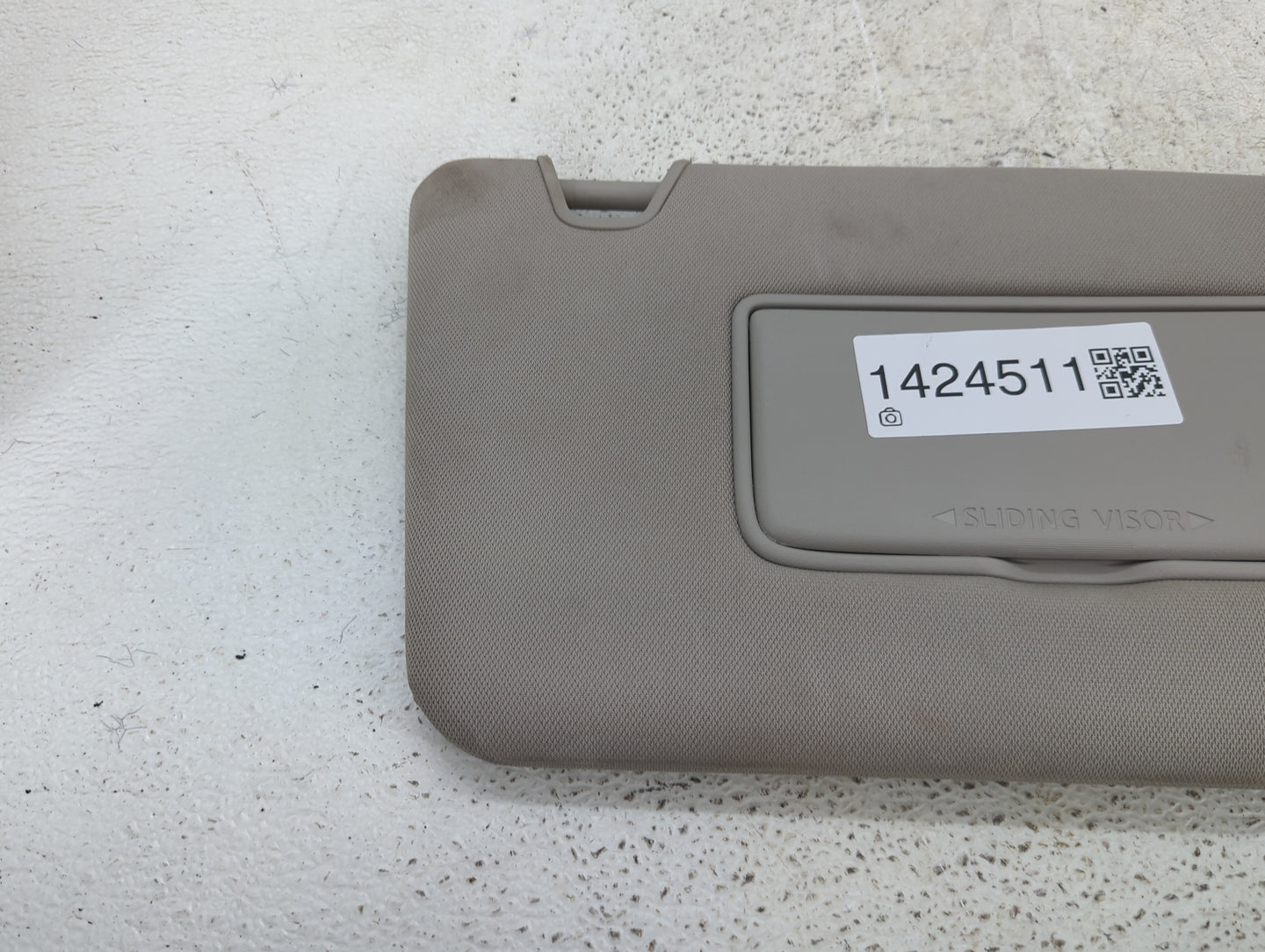 2018-2020 Nissan Rogue Sun Visor Shade Replacement Passenger Right Mirror Fits Fits 2018 2019 2020 OEM Used Auto Parts - Oem