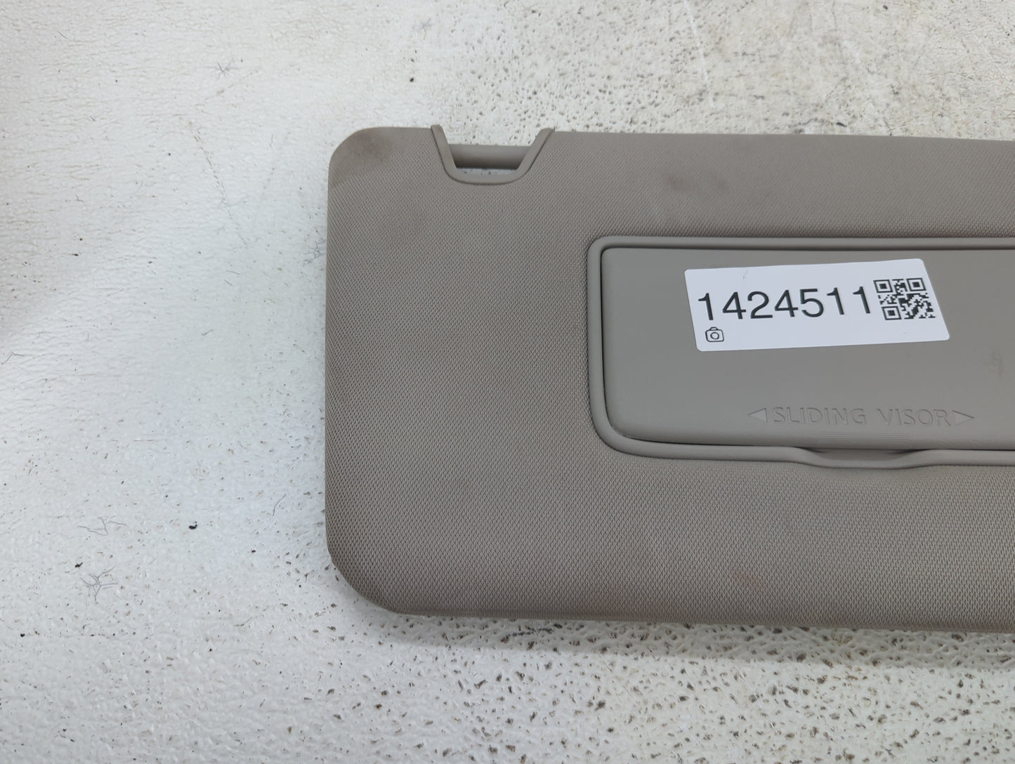 2018-2020 Nissan Rogue Sun Visor Shade Replacement Passenger Right Mirror Fits Fits 2018 2019 2020 OEM Used Auto Parts - Oem