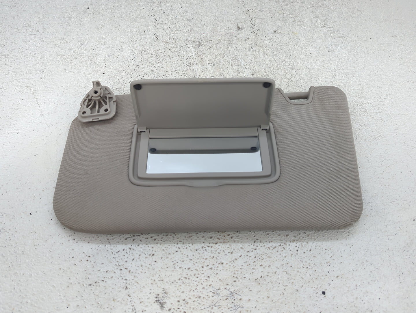2018-2020 Nissan Rogue Sun Visor Shade Replacement Driver Left Mirror Fits Fits 2018 2019 2020 OEM Used Auto Parts - Oemused
