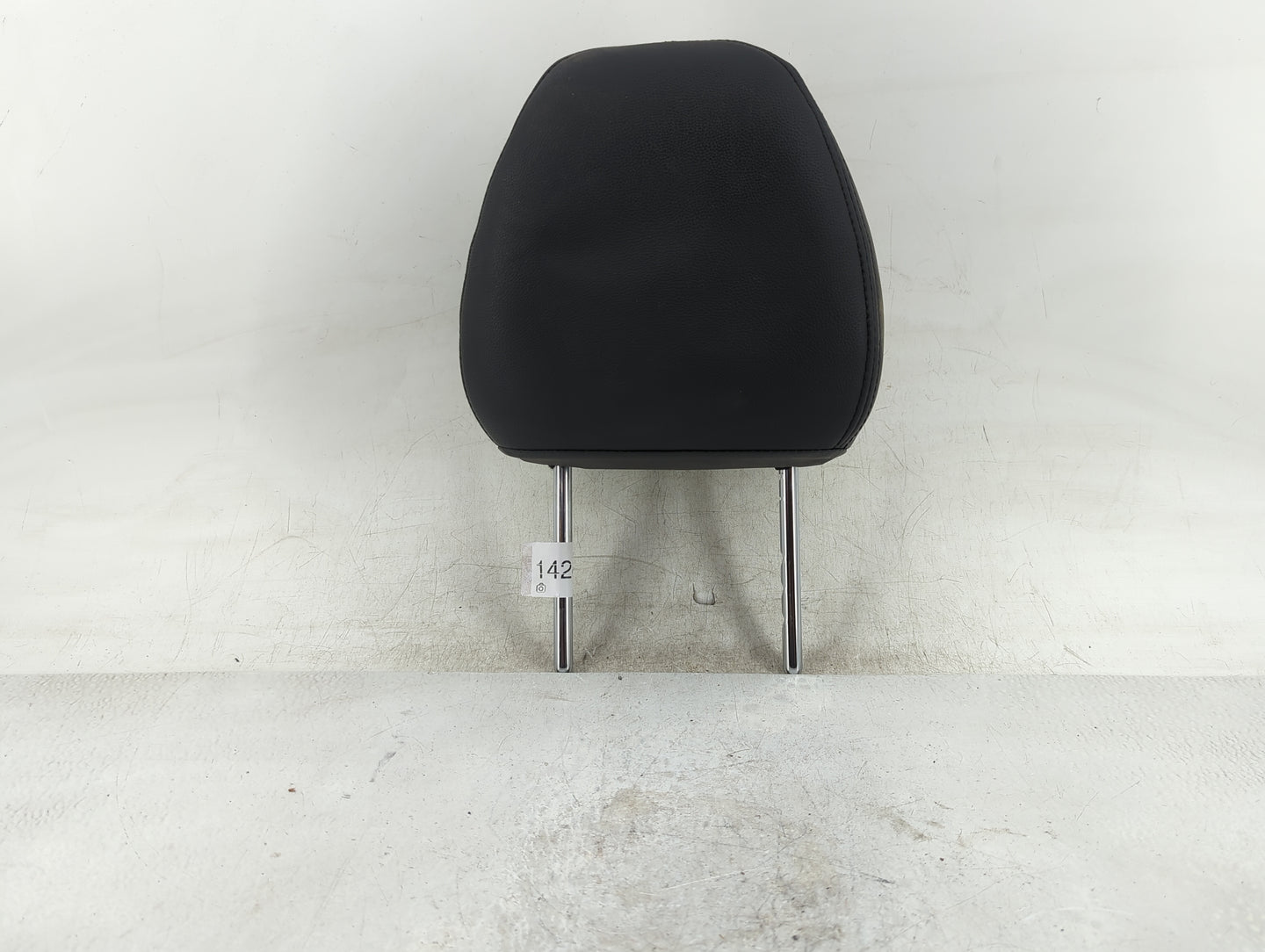 2017-2018 Nissan Rogue Headrest Head Rest Rear Seat Fits Fits 2017 2018 OEM Used Auto Parts - Oemusedautoparts1.com