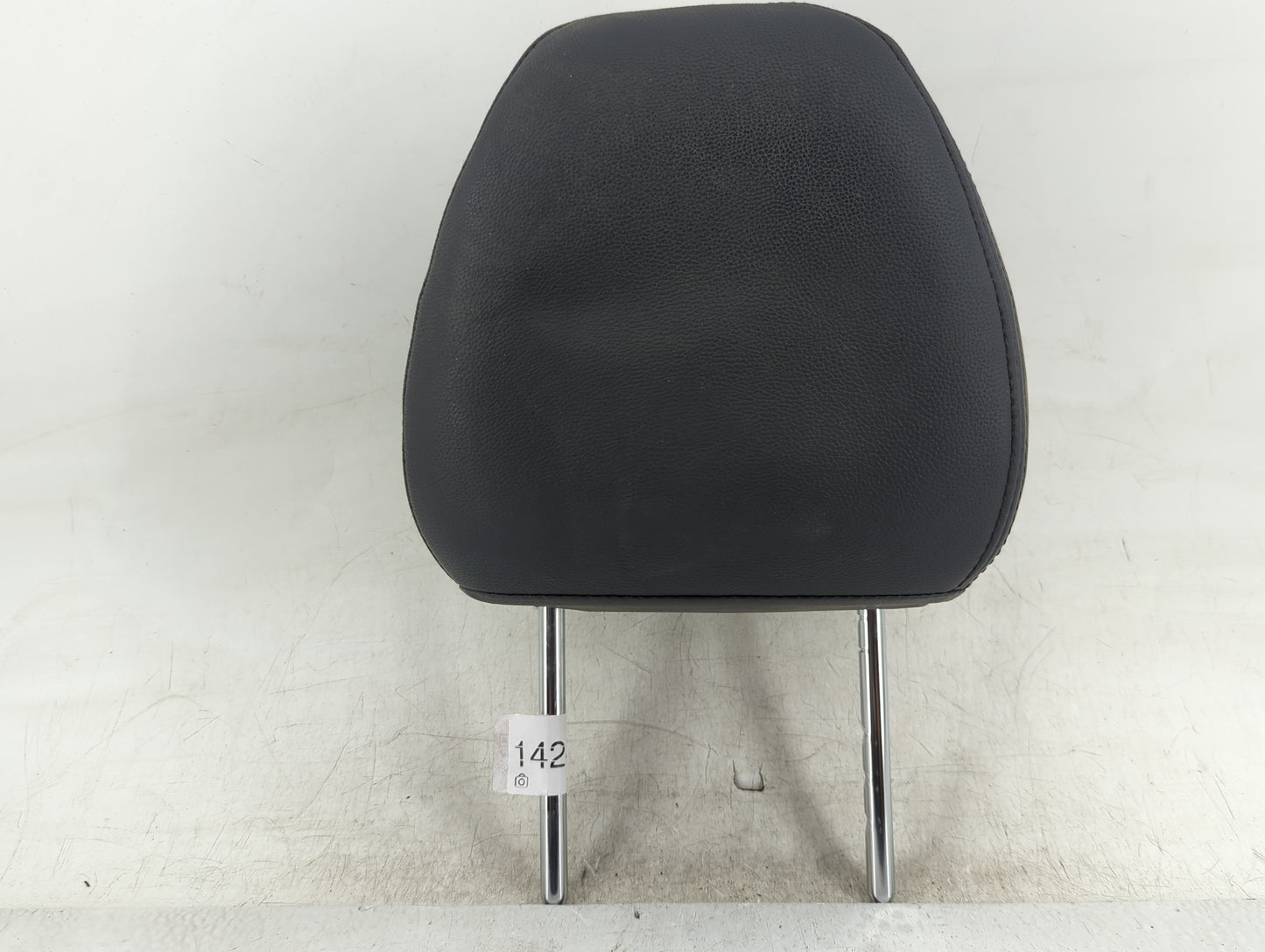 2017-2018 Nissan Rogue Headrest Head Rest Rear Seat Fits Fits 2017 2018 OEM Used Auto Parts - Oemusedautoparts1.com