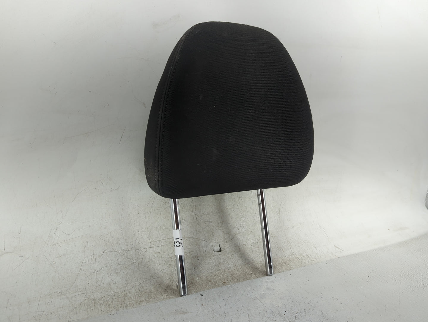 2018 Nissan Rogue Headrest Head Rest Front Driver Passenger Seat Fits OEM Used Auto Parts - Oemusedautoparts1.com