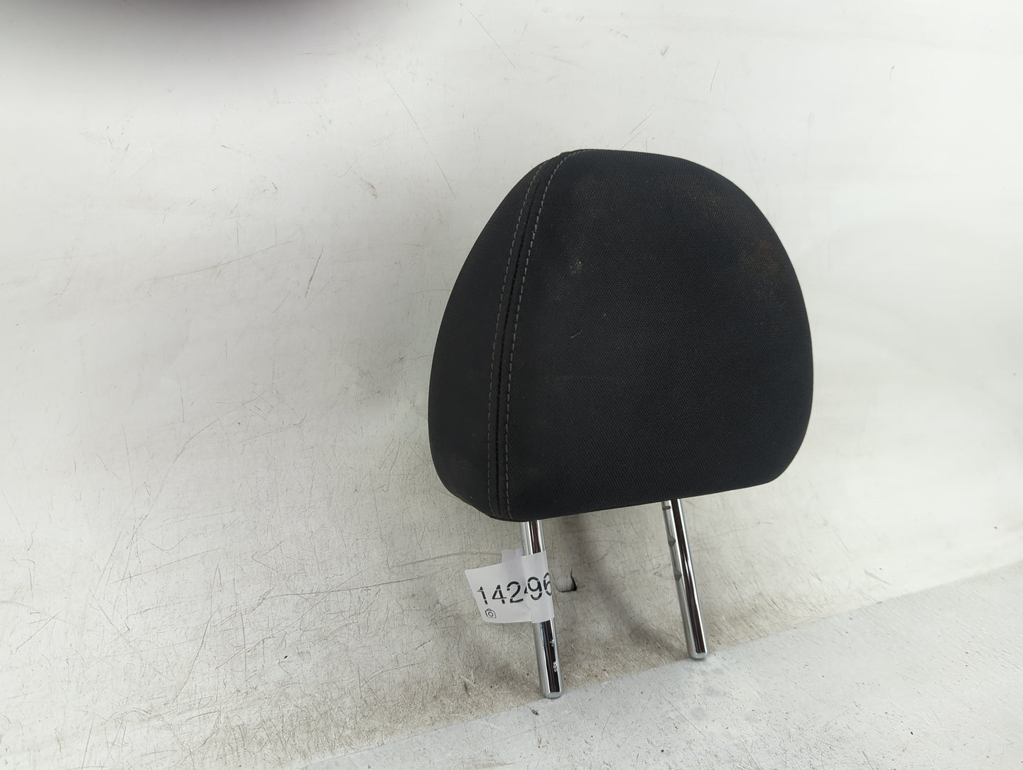 2017-2020 Nissan Rogue Headrest Head Rest Front Driver Passenger Seat Fits Fits 2017 2018 2019 2020 OEM Used Auto Parts - Oe