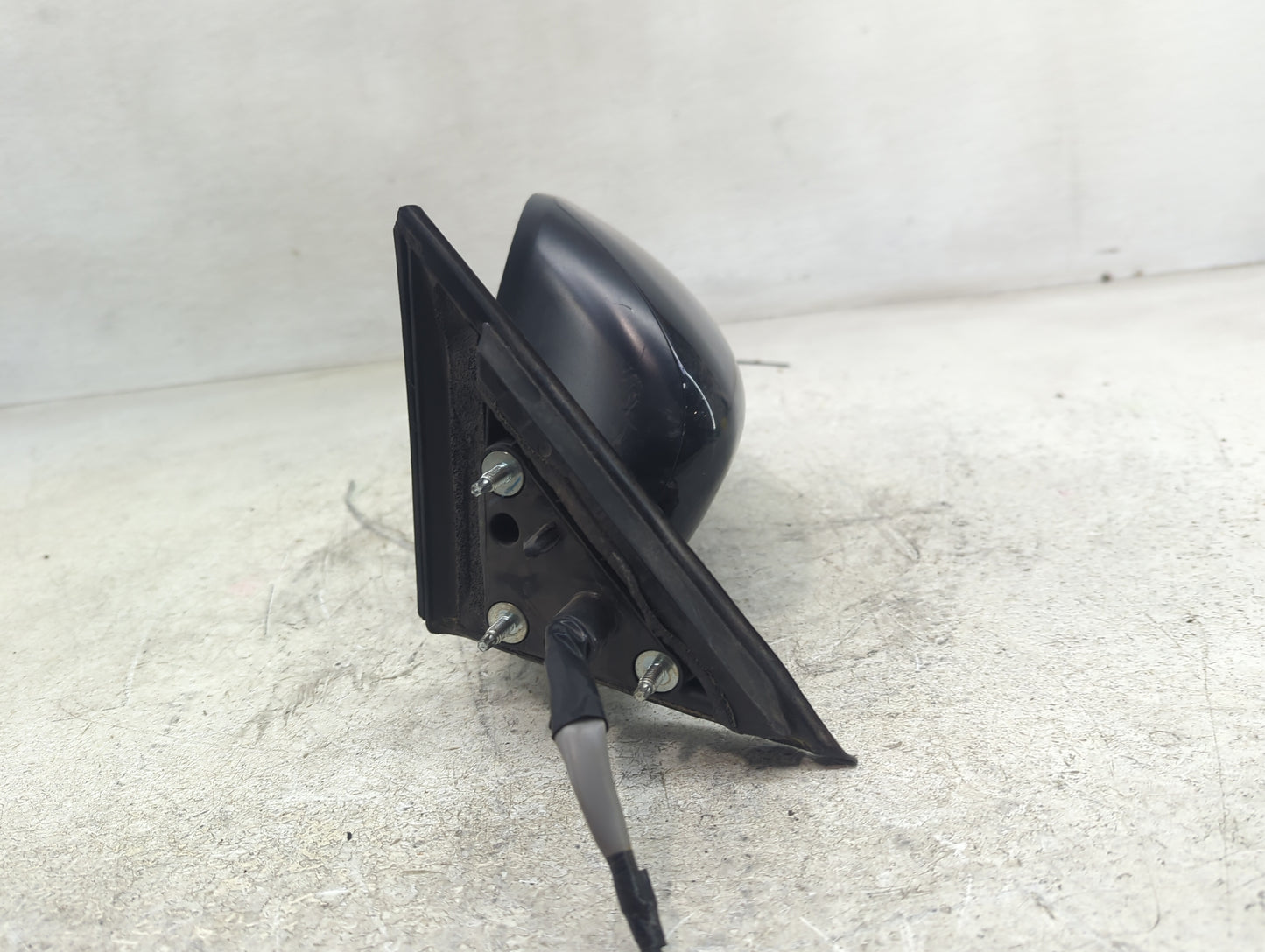 2017-2020 Nissan Rogue Driver Side View Mirror - Left Door Mirror OEM Used - Oemusedautoparts1.com
