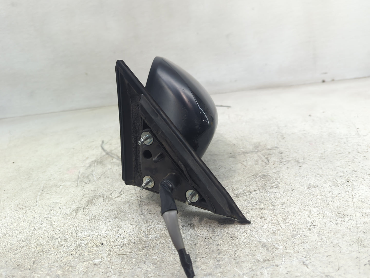2017-2020 Nissan Rogue Driver Side View Mirror - Left Door Mirror OEM Used - Oemusedautoparts1.com