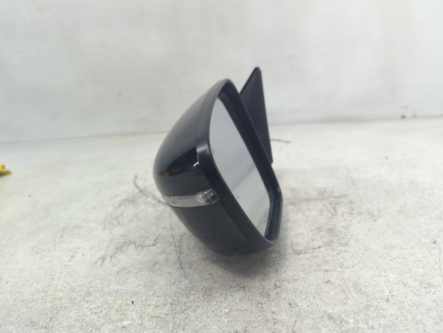 2017-2020 Nissan Rogue Driver Side View Mirror - Left Door Mirror OEM Used - Oemusedautoparts1.com