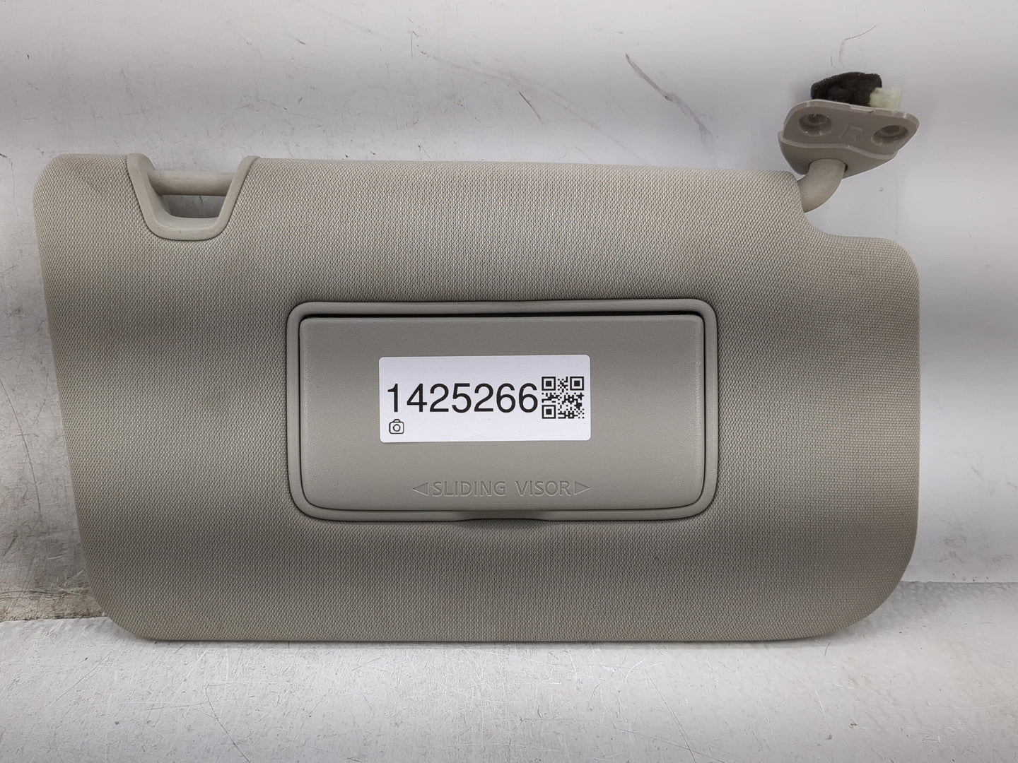 2018-2020 Nissan Rogue Sun Visor Shade Replacement Passenger Right Mirror Fits Fits 2018 2019 2020 OEM Used Auto Parts - Oem