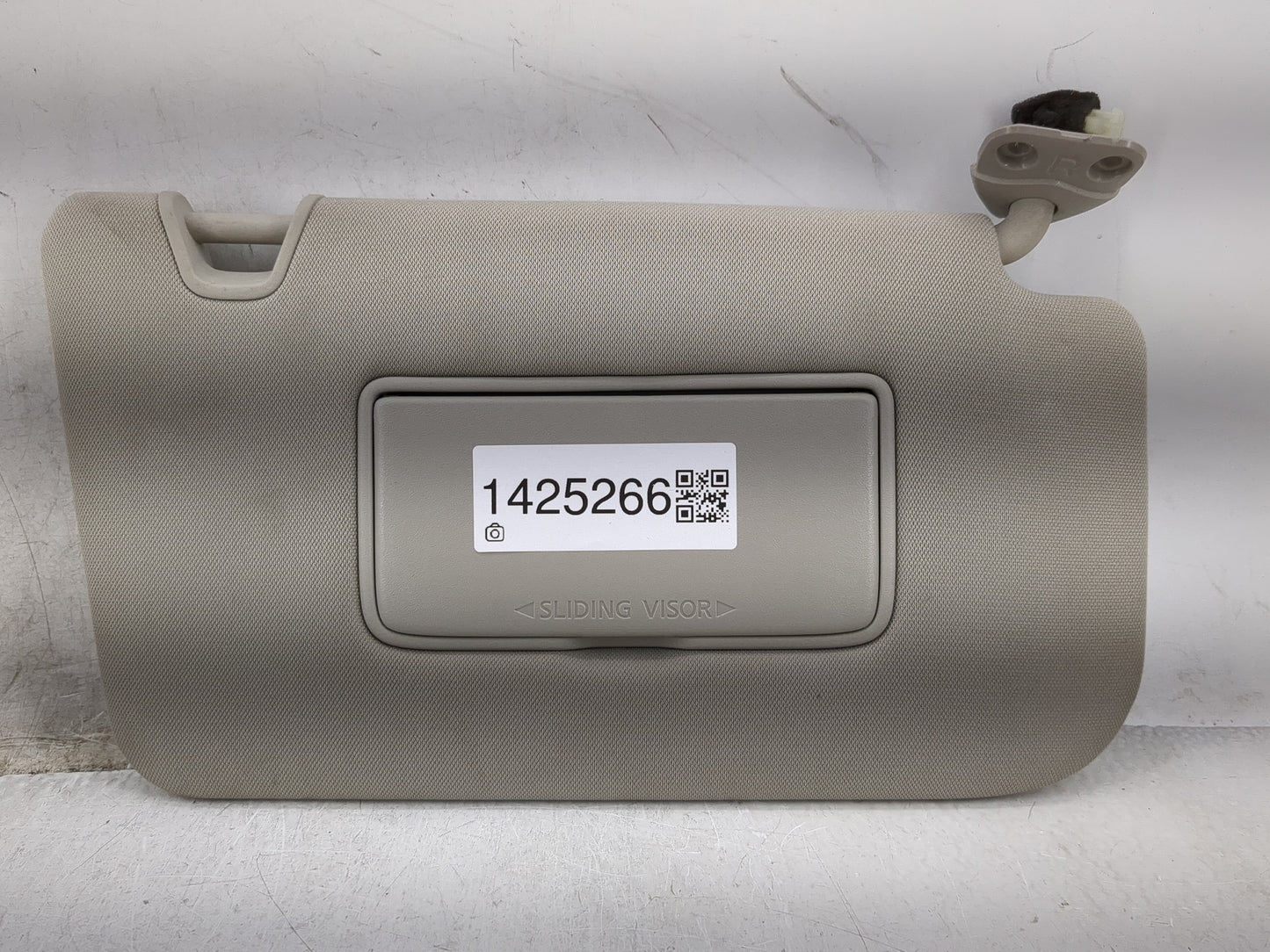 2018-2020 Nissan Rogue Sun Visor Shade Replacement Passenger Right Mirror Fits Fits 2018 2019 2020 OEM Used Auto Parts - Oem