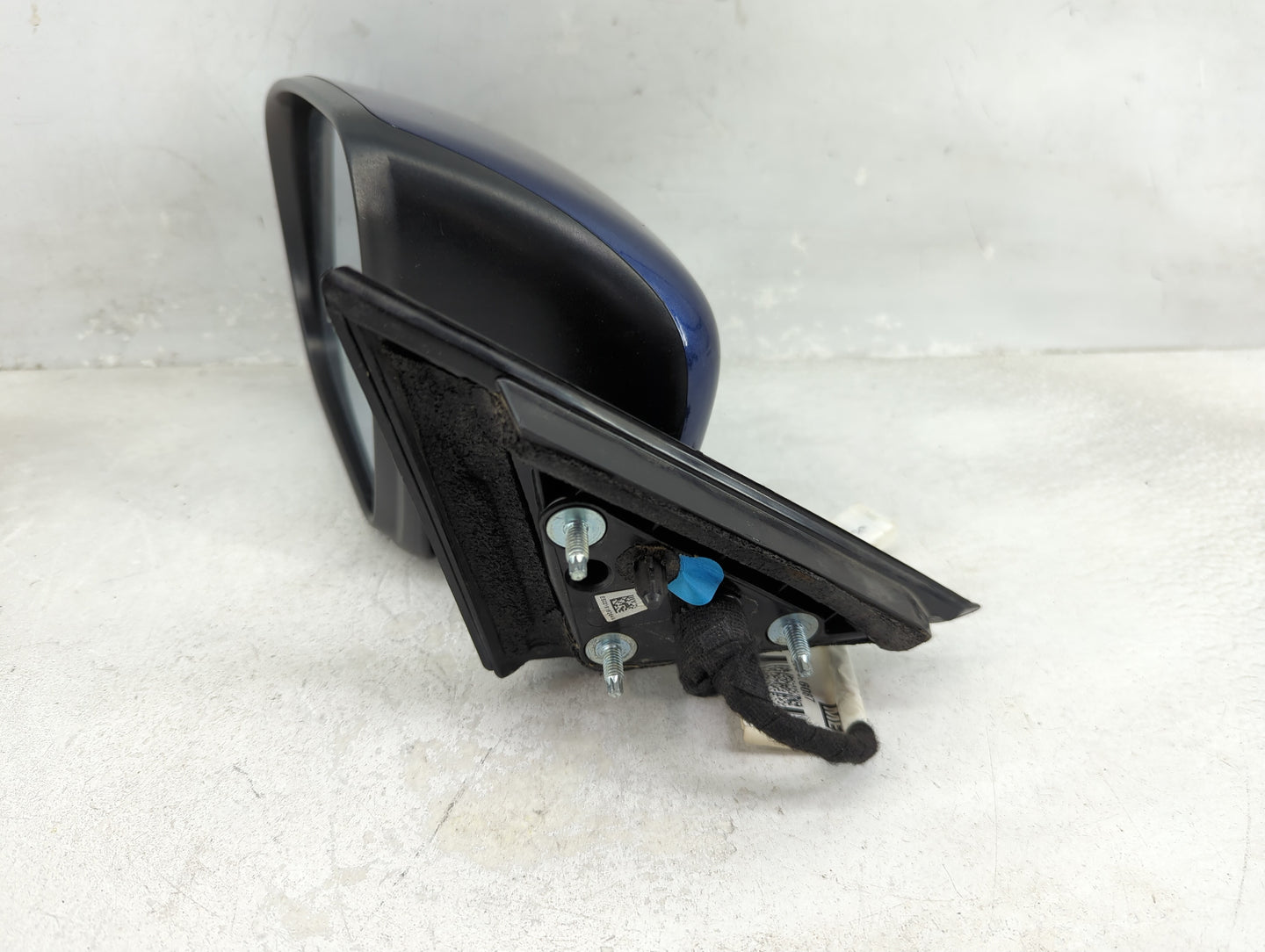 2017-2020 Nissan Rogue Driver Side View Mirror - Left Door Mirror OEM Used - Oemusedautoparts1.com