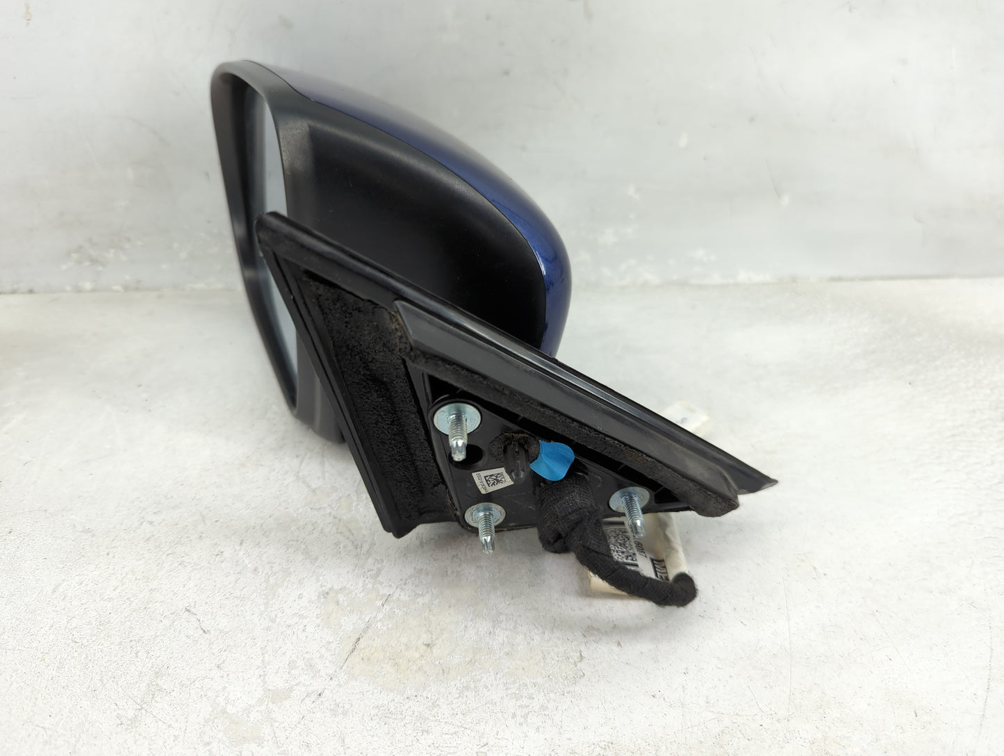 2017-2020 Nissan Rogue Driver Side View Mirror - Left Door Mirror OEM Used - Oemusedautoparts1.com