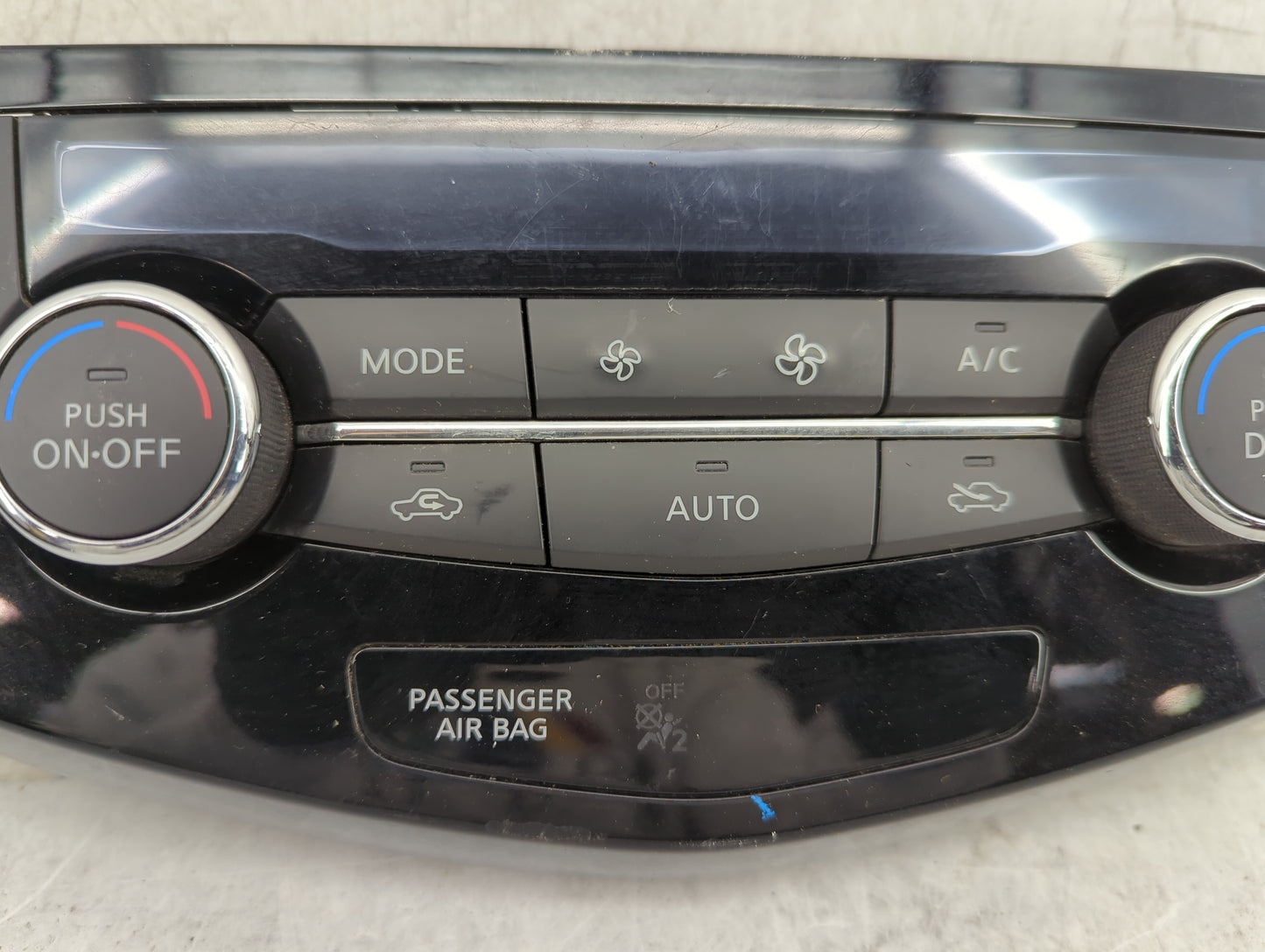 2017-2020 Nissan Rogue Climate Control Module Temperature AC/Heater Replacement P/N:27500 7FE0A Fits Fits 2017 2018 2019 202