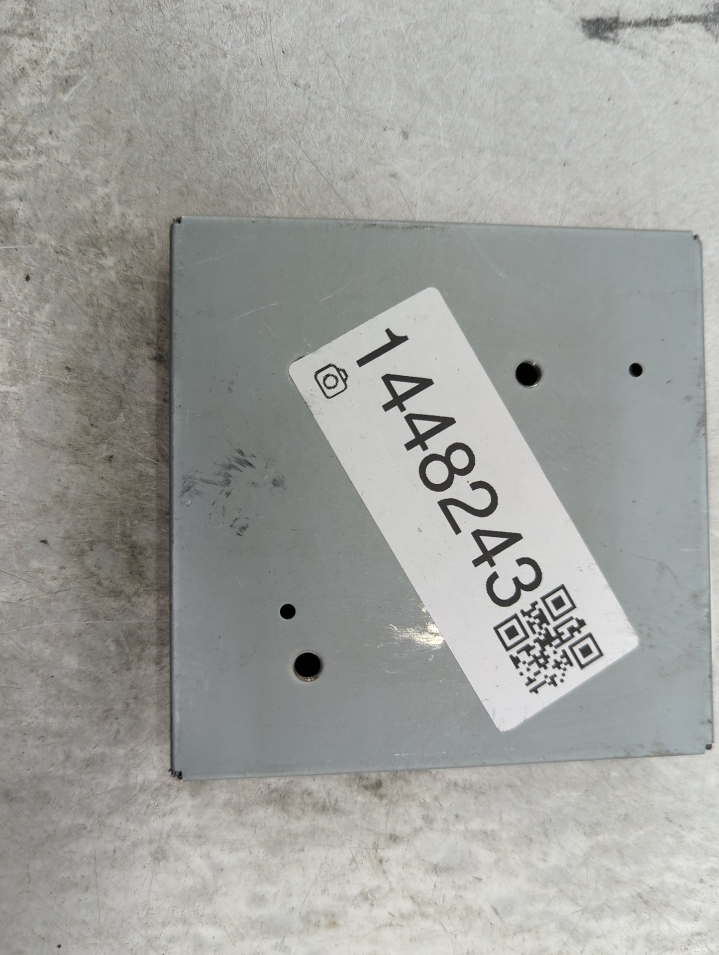 2018-2018 Nissan Rogue Body Control Module Bcm Inner Cabin Fuse Box - Oemusedautoparts1.com