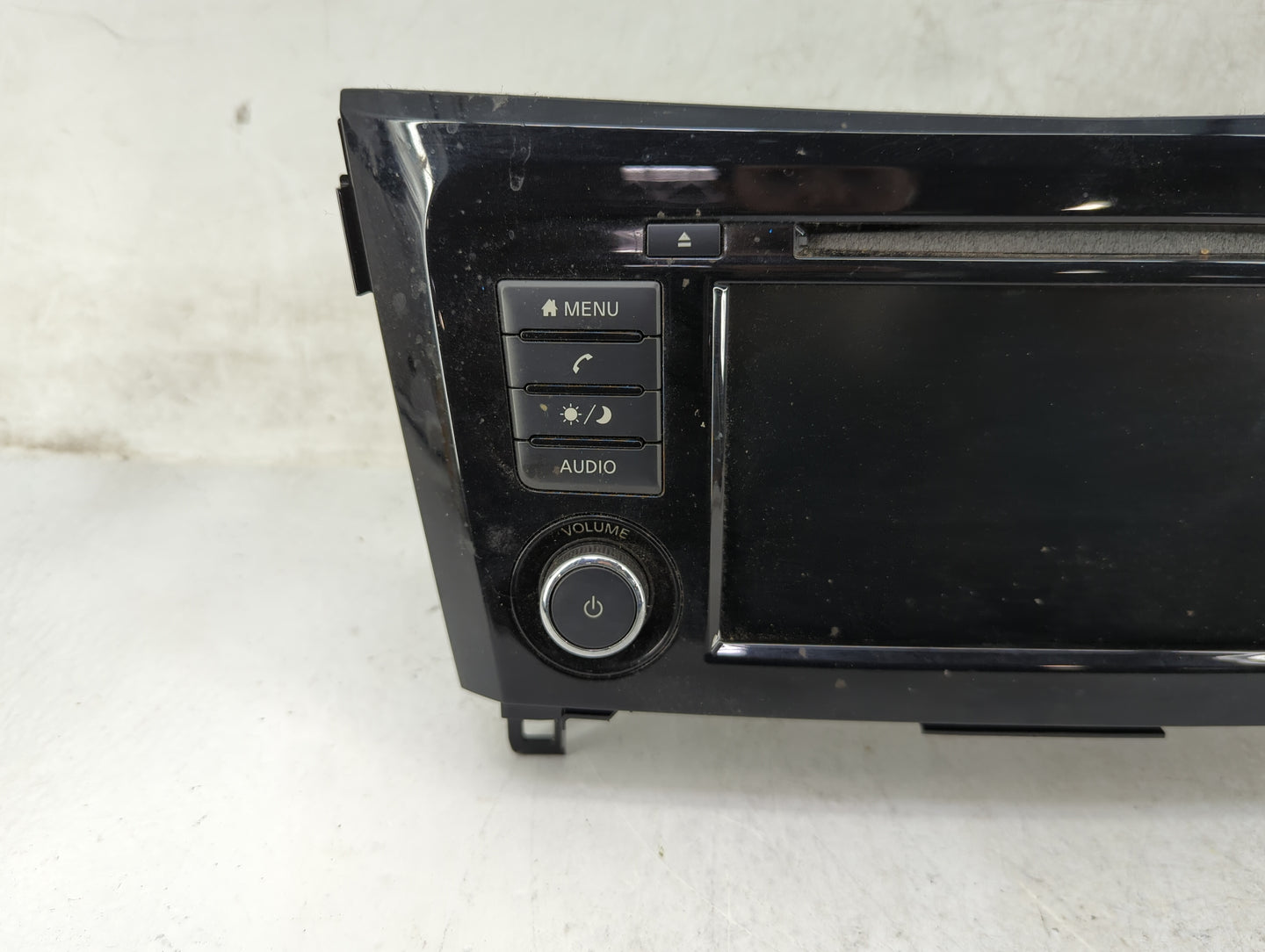 2018 Nissan Rogue Radio AM FM Cd Player Receiver Replacement P/N:2591A8FM0A AIVIP32R0, YBN-AIVIP32R0 Fits OEM Used Auto Part