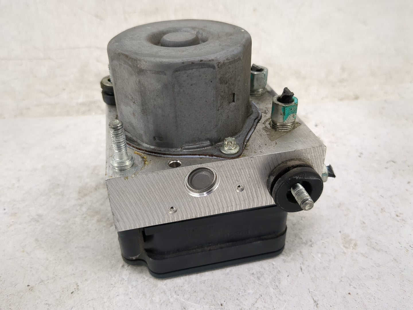2018 Nissan Rogue ABS Pump Control Module Replacement P/N:47660 5HR3A 2265106455, 0265956487 Fits OEM Used Auto Parts - Oemu