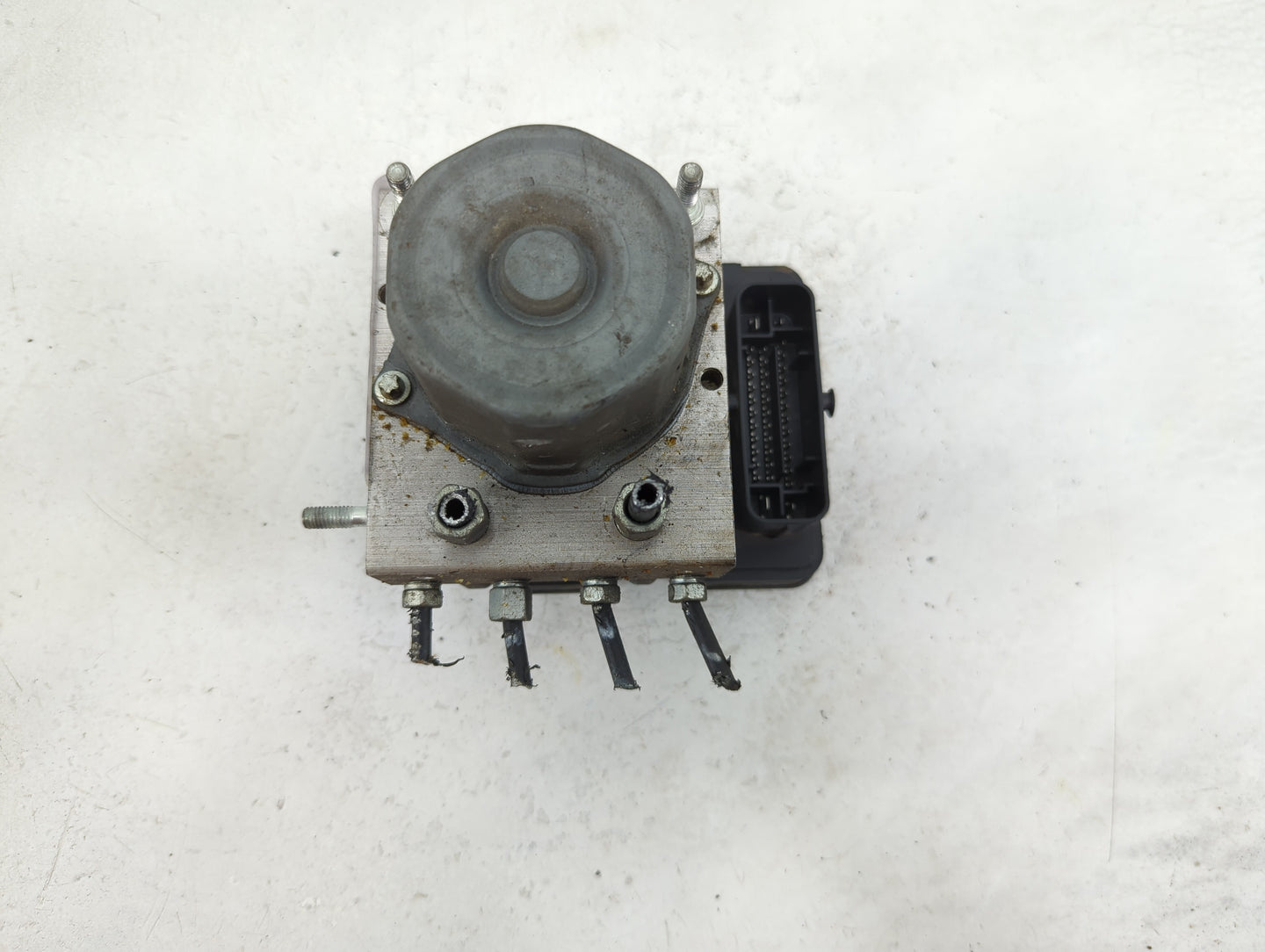 2018-2020 Nissan Rogue ABS Pump Control Module Replacement P/N:47660 7FW5A 269909 Fits Fits 2018 2019 2020 OEM Used Auto Par