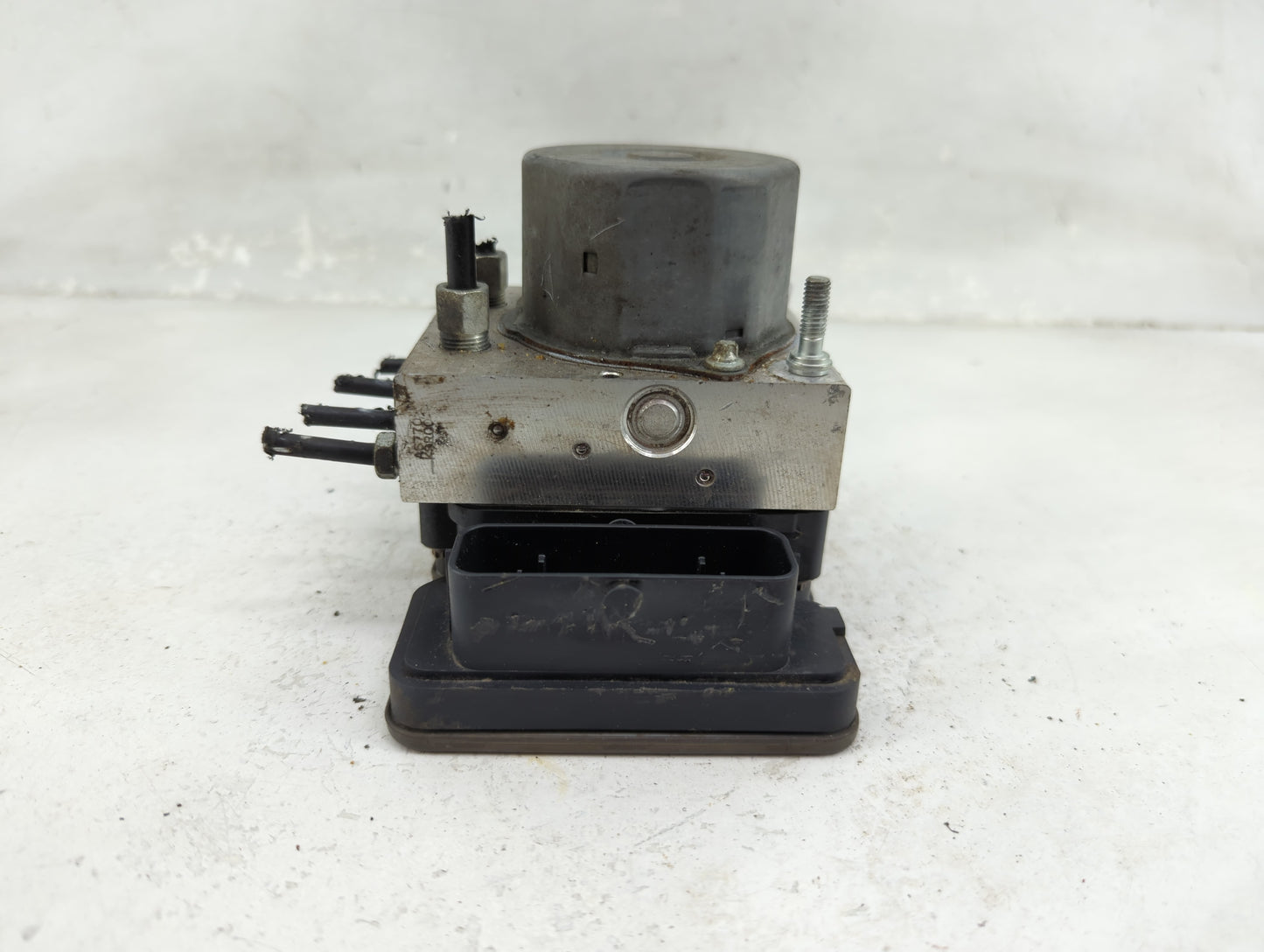 2018-2020 Nissan Rogue ABS Pump Control Module Replacement P/N:47660 7FW5A 269909 Fits Fits 2018 2019 2020 OEM Used Auto Par