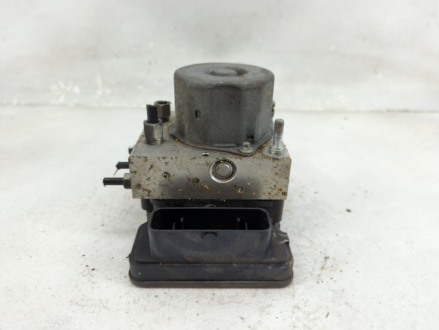 2018 Nissan Rogue ABS Pump Control Module Replacement P/N:47660 7FW9A Fits OEM Used Auto Parts - Oemusedautoparts1.com