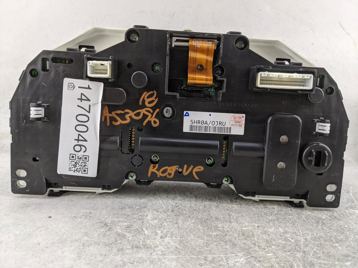 2018 Nissan Rogue Instrument Cluster Speedometer Gauges P/N:5HR0A/0JRU Miles:96K Fits OEM Used Auto Parts - Oemusedautoparts