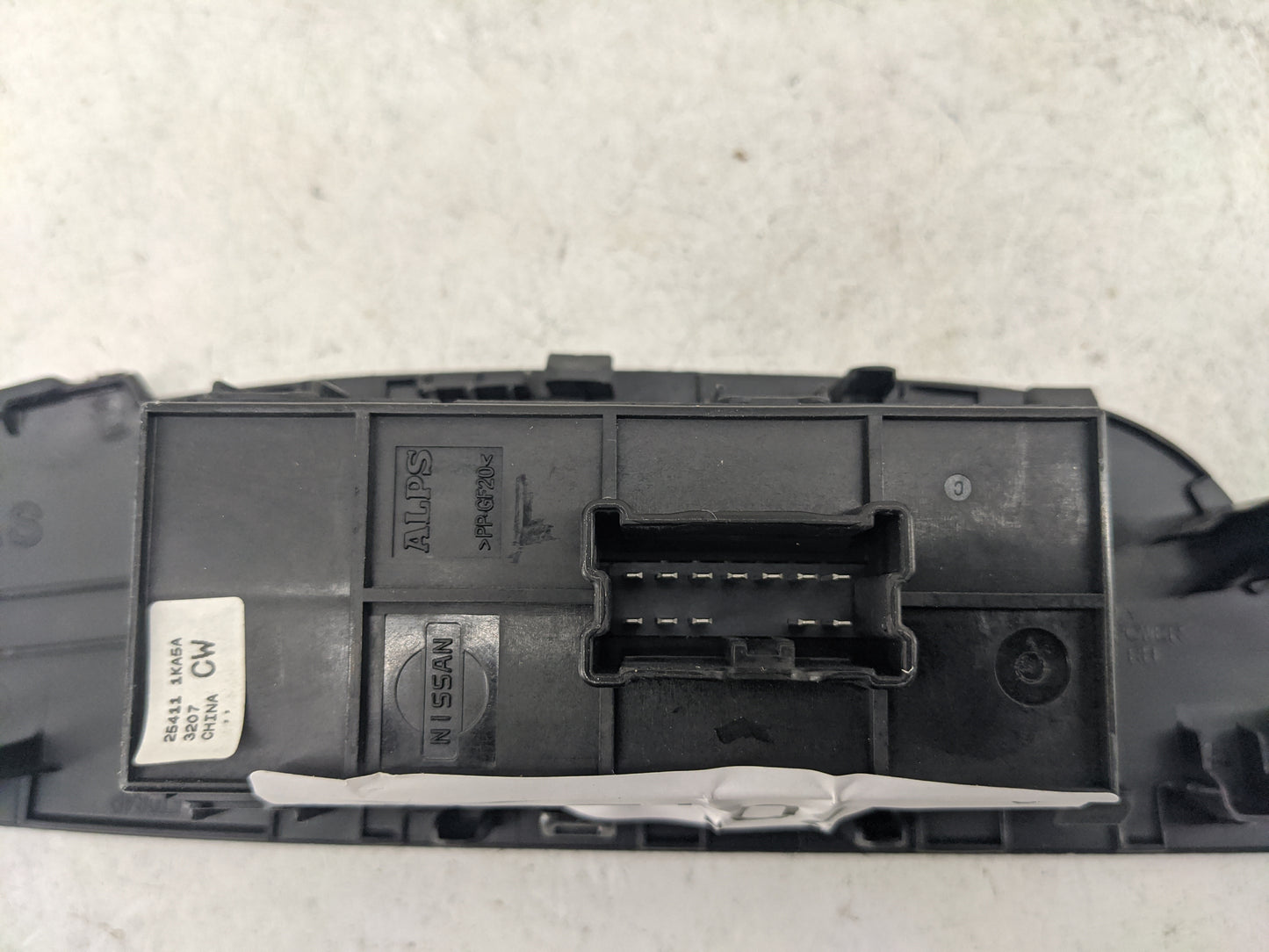 2014-2020 Nissan Rogue Passenger Right Power Window Switch 25411 1ka5a - Oemusedautoparts1.com