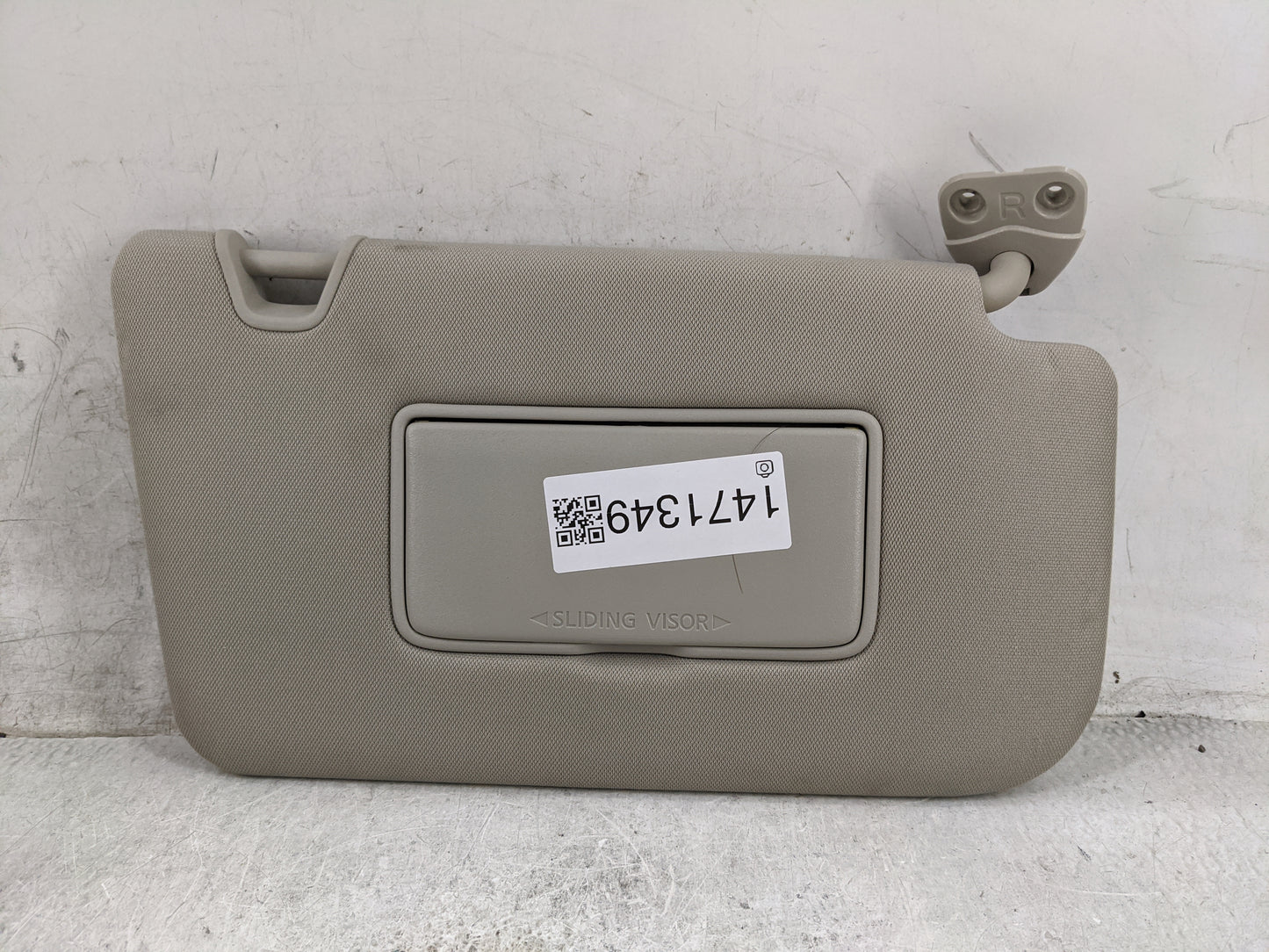 2018-2020 Nissan Rogue Sun Visor Shade Replacement Passenger Right Mirror Fits Fits 2018 2019 2020 OEM Used Auto Parts - Oem
