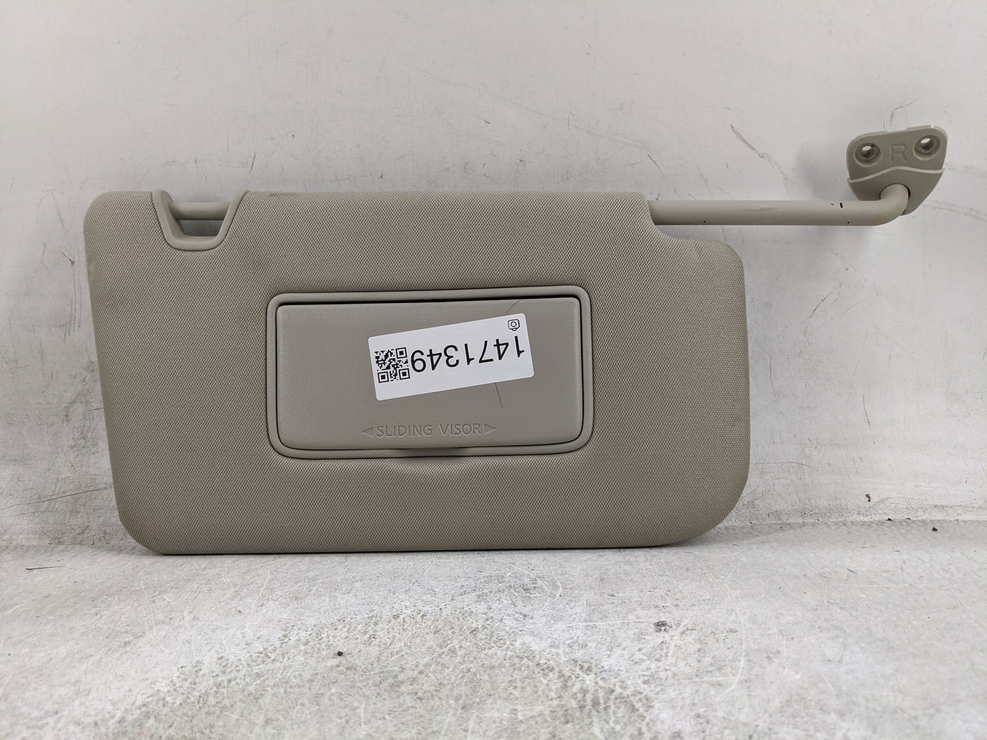 2018-2020 Nissan Rogue Sun Visor Shade Replacement Passenger Right Mirror Fits Fits 2018 2019 2020 OEM Used Auto Parts - Oem