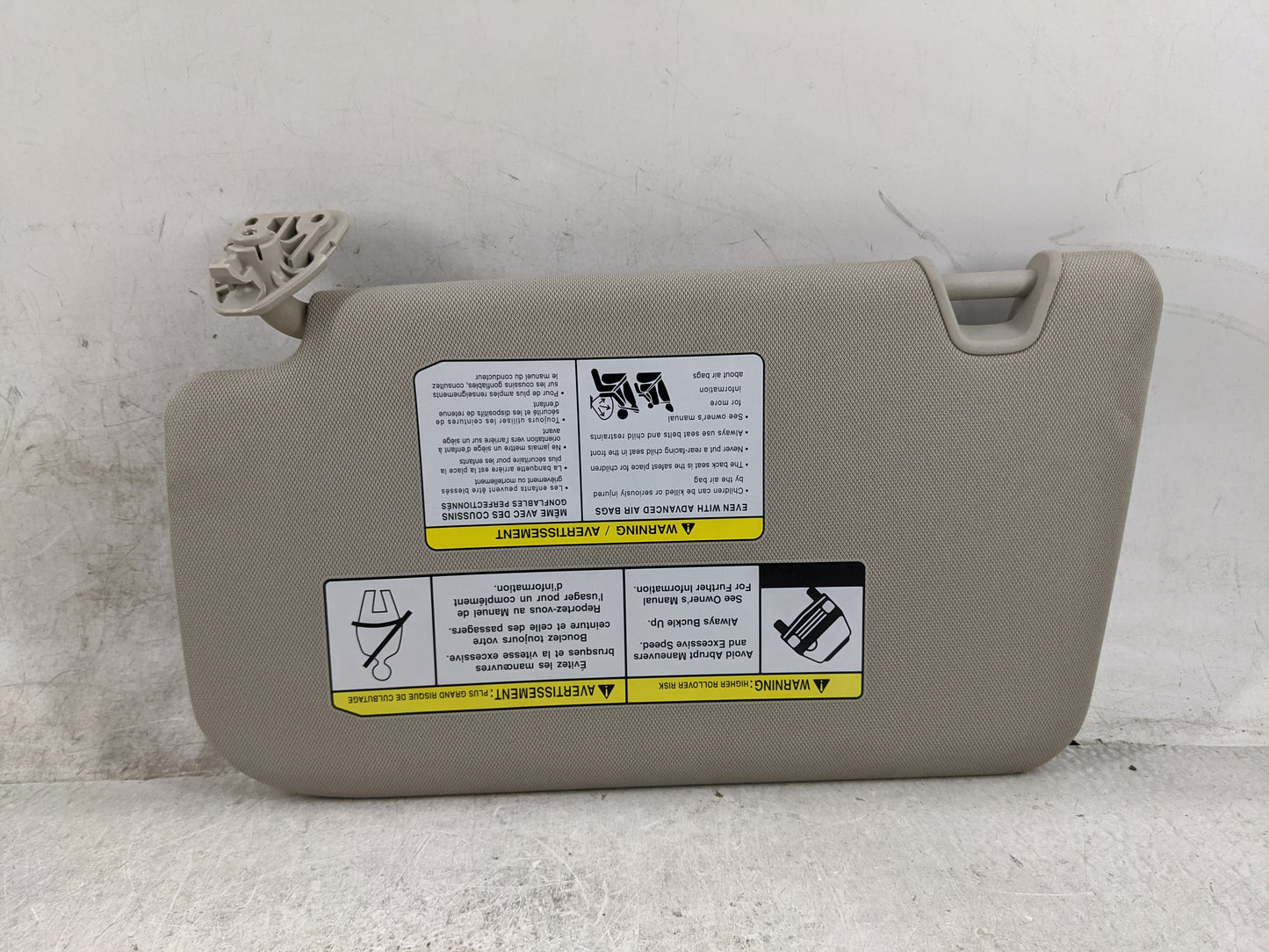 2018-2020 Nissan Rogue Sun Visor Shade Replacement Passenger Right Mirror Fits Fits 2018 2019 2020 OEM Used Auto Parts - Oem