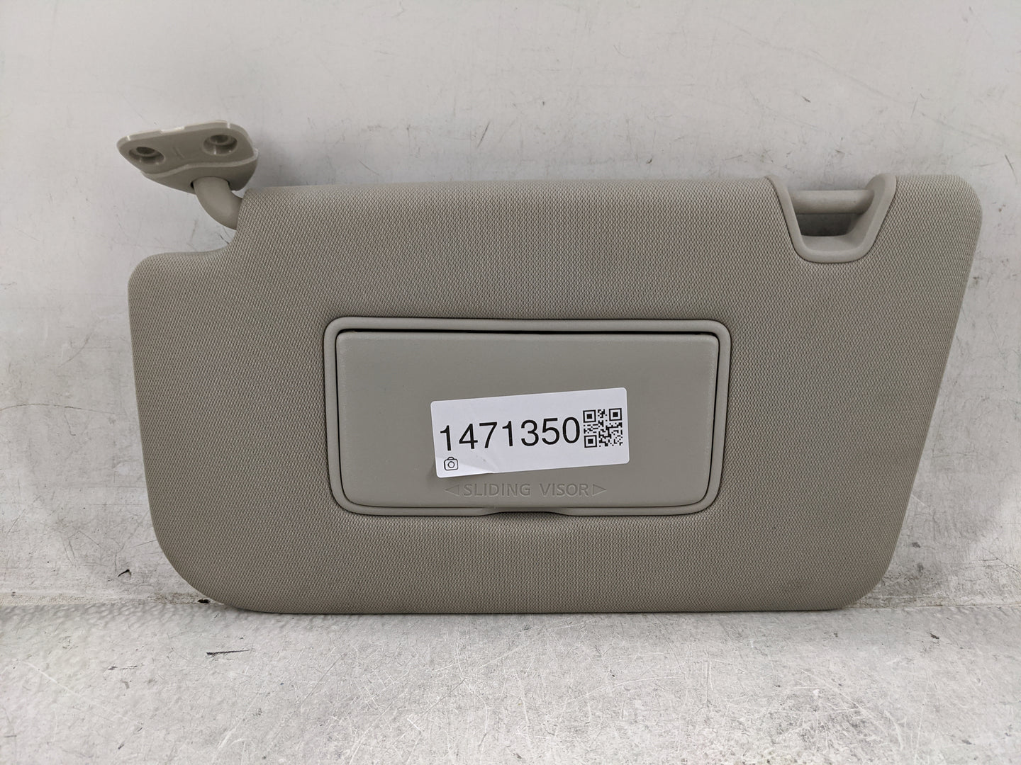 2018-2020 Nissan Rogue Sun Visor Shade Replacement Driver Left Mirror Fits Fits 2018 2019 2020 OEM Used Auto Parts - Oemused