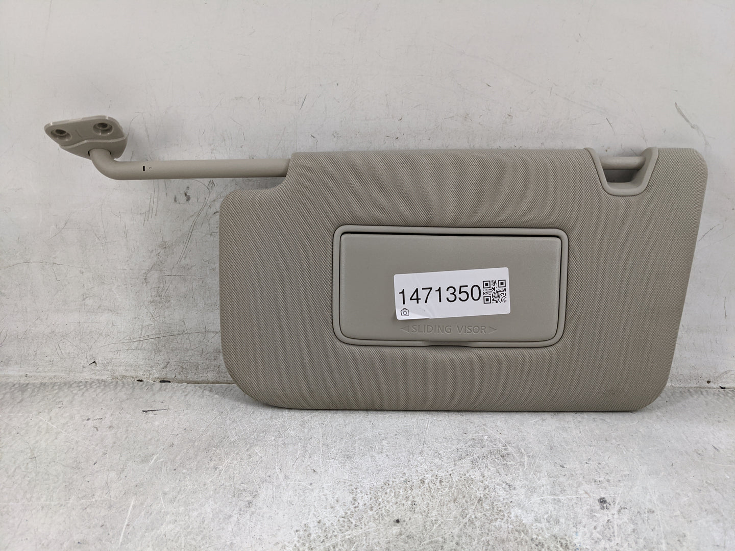 2018-2020 Nissan Rogue Sun Visor Shade Replacement Driver Left Mirror Fits Fits 2018 2019 2020 OEM Used Auto Parts - Oemused