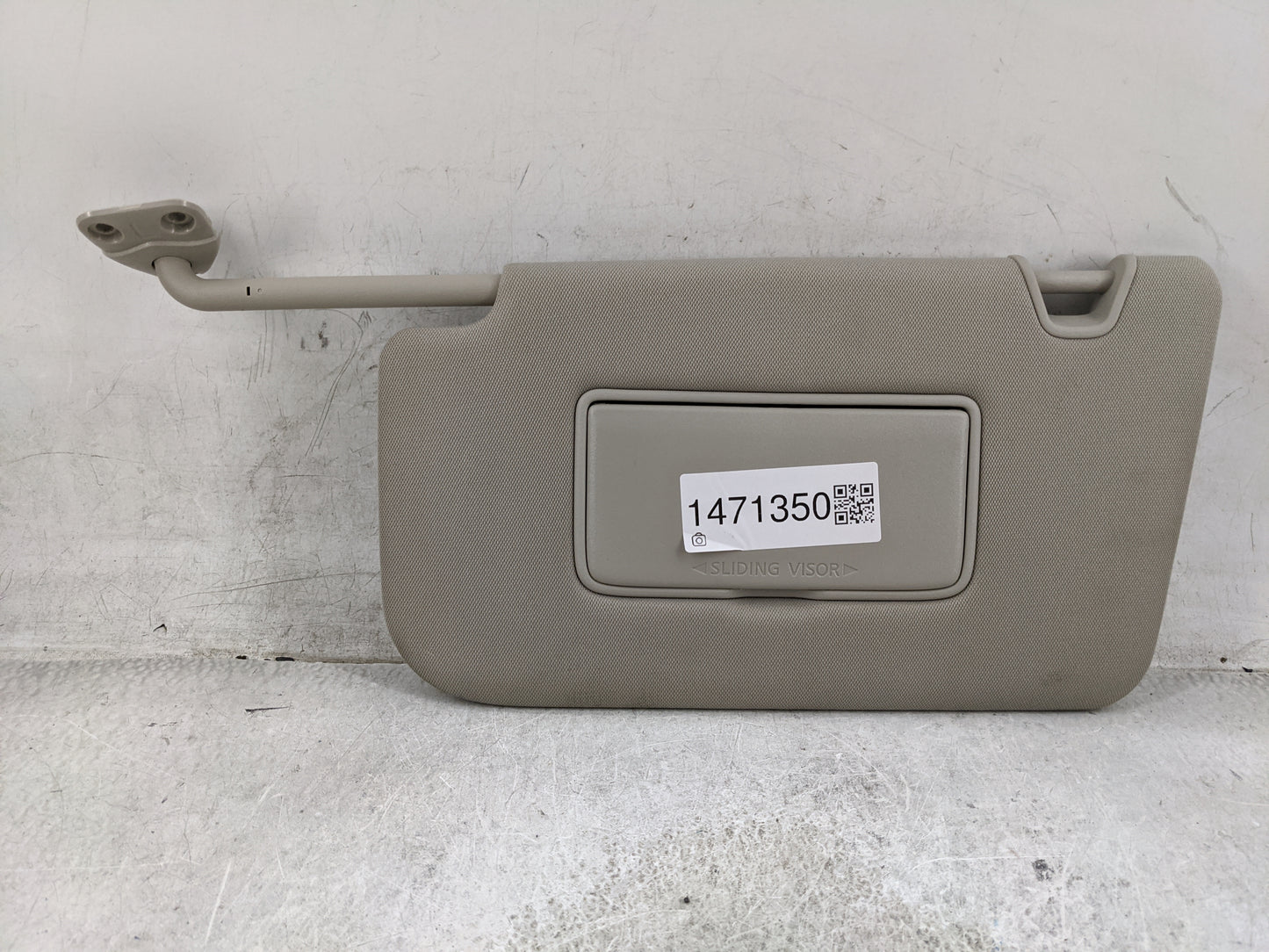 2018-2020 Nissan Rogue Sun Visor Shade Replacement Driver Left Mirror Fits Fits 2018 2019 2020 OEM Used Auto Parts - Oemused