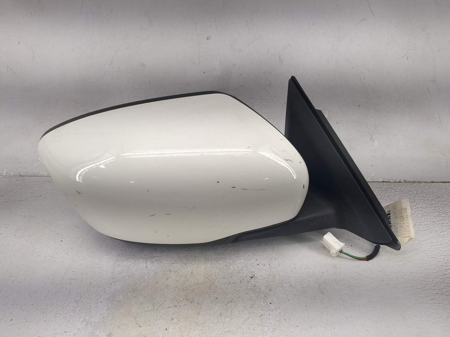 2016-2020 Nissan Rogue Passenger Side View Mirror - Right Door Mirror OEM Used - Oemusedautoparts1.com